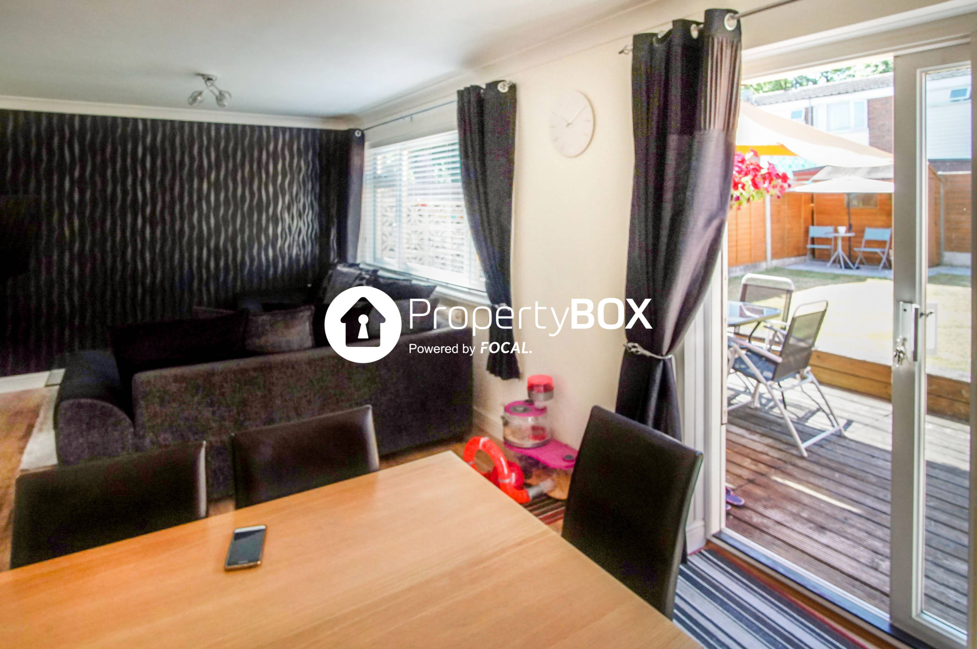 Lounge/Dining Room