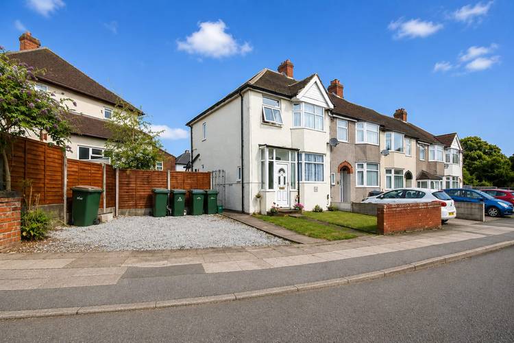 3 bedroom end of terrace house