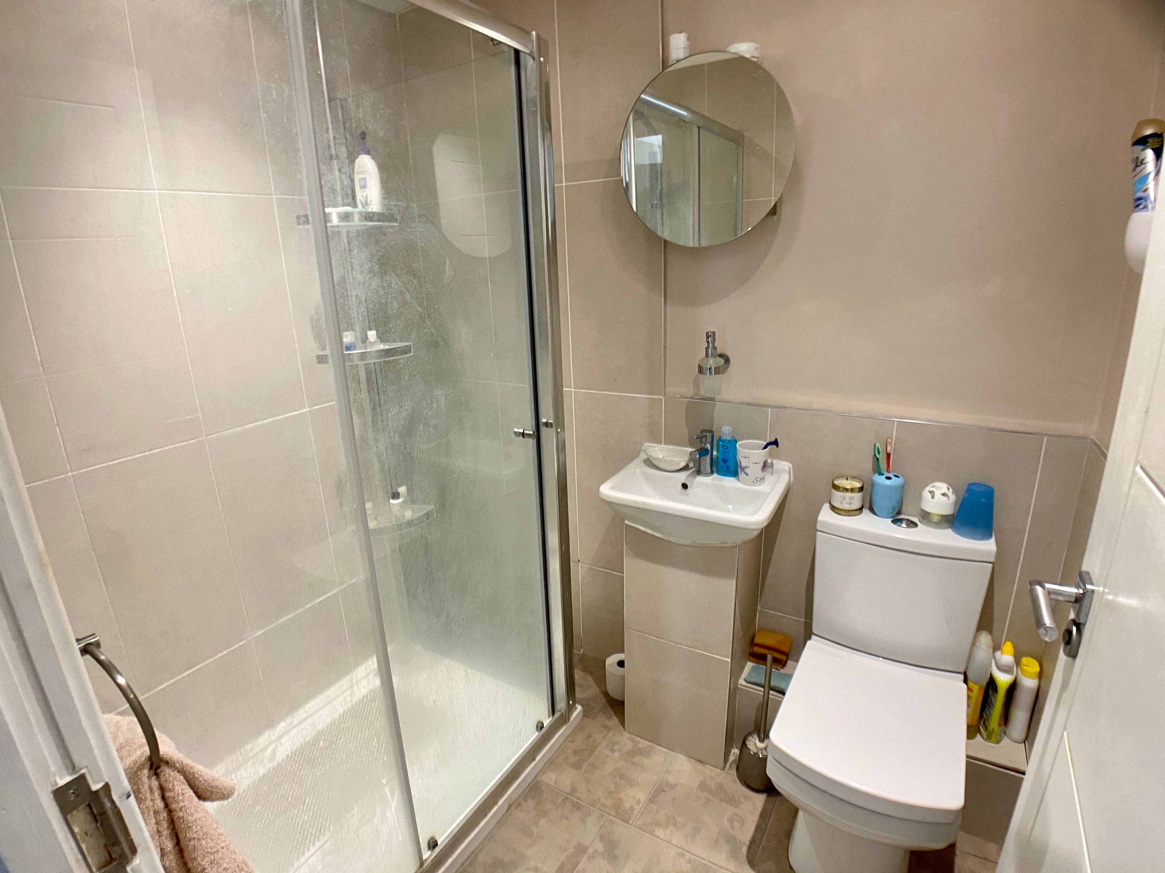 Jack & Jill En-suite