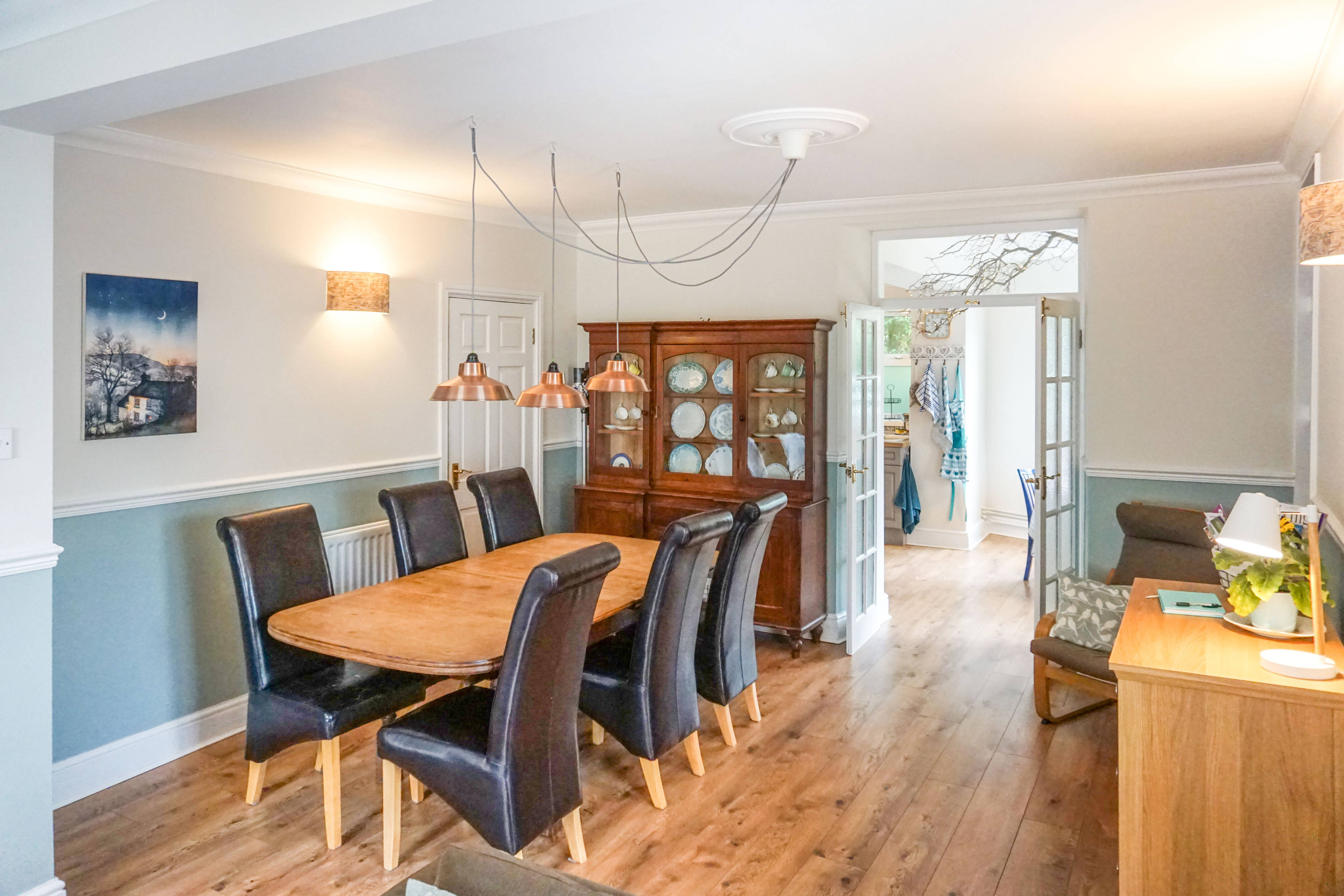Lounge/Dining Room