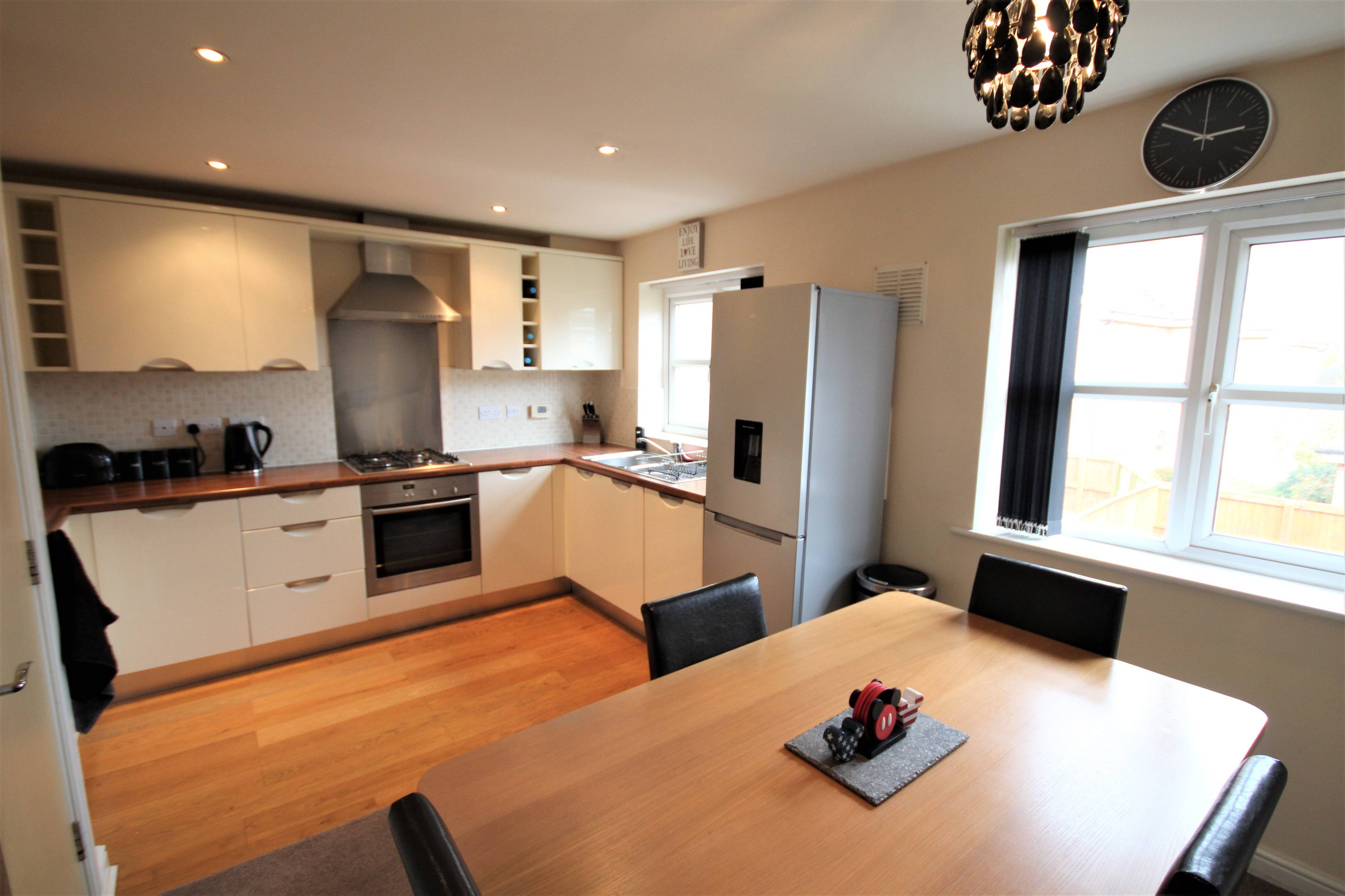 Kitchen/Dining Room