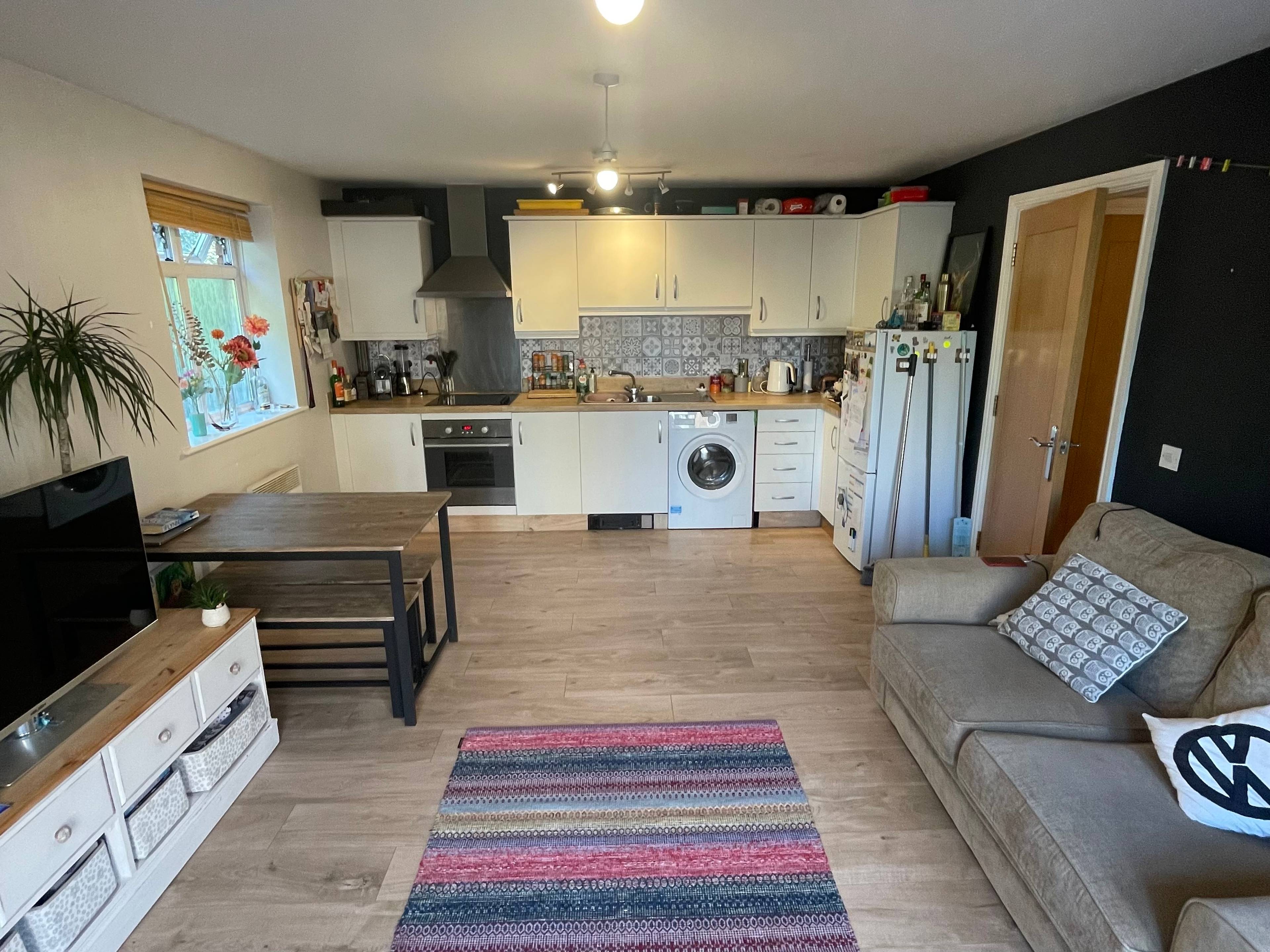 Lounge / Kitchen
