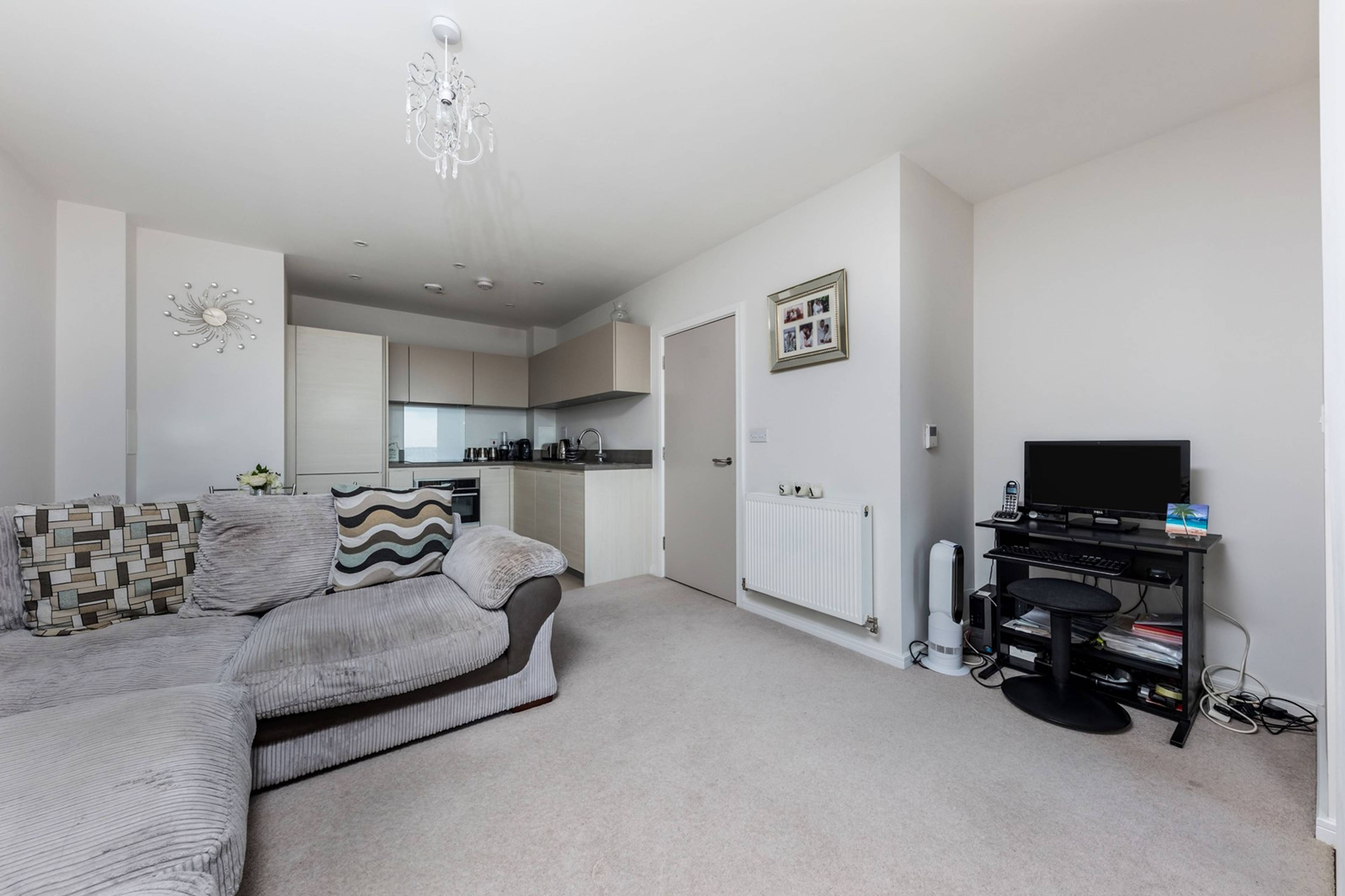 Lounge / Kitchen