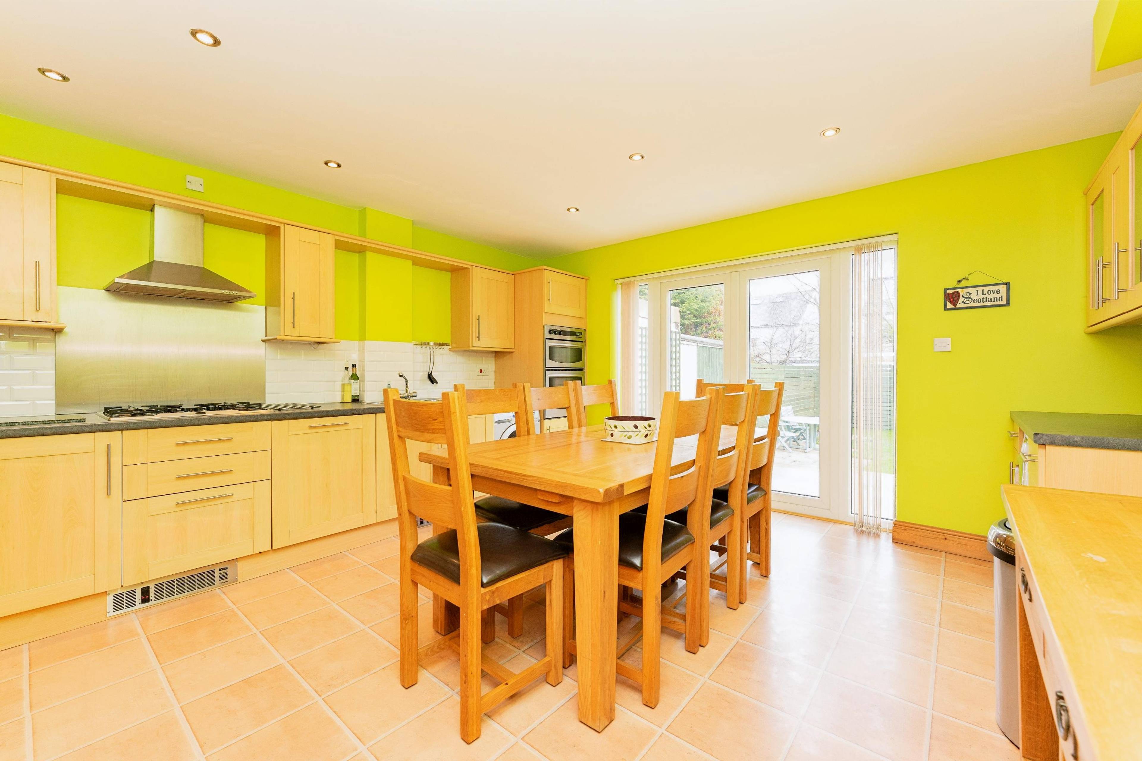 Kitchen/Breakfast