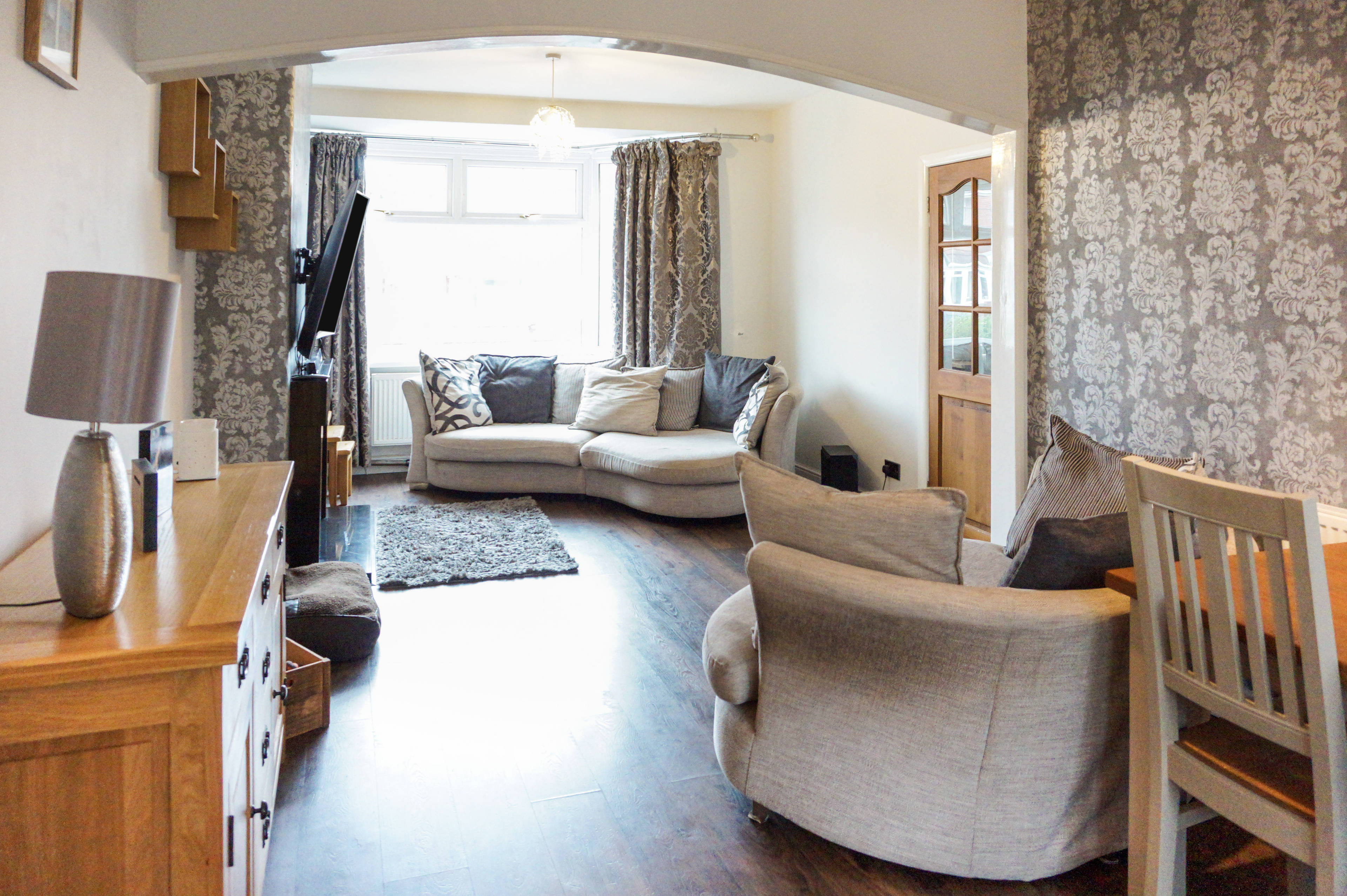 Lounge/Dining Room