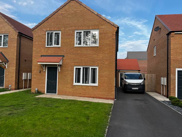 4 bedroom detached house