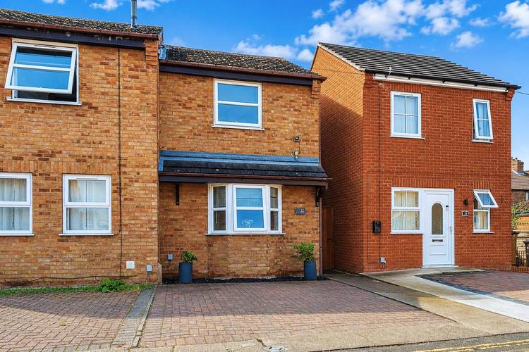 2 bedroom semi-detached house