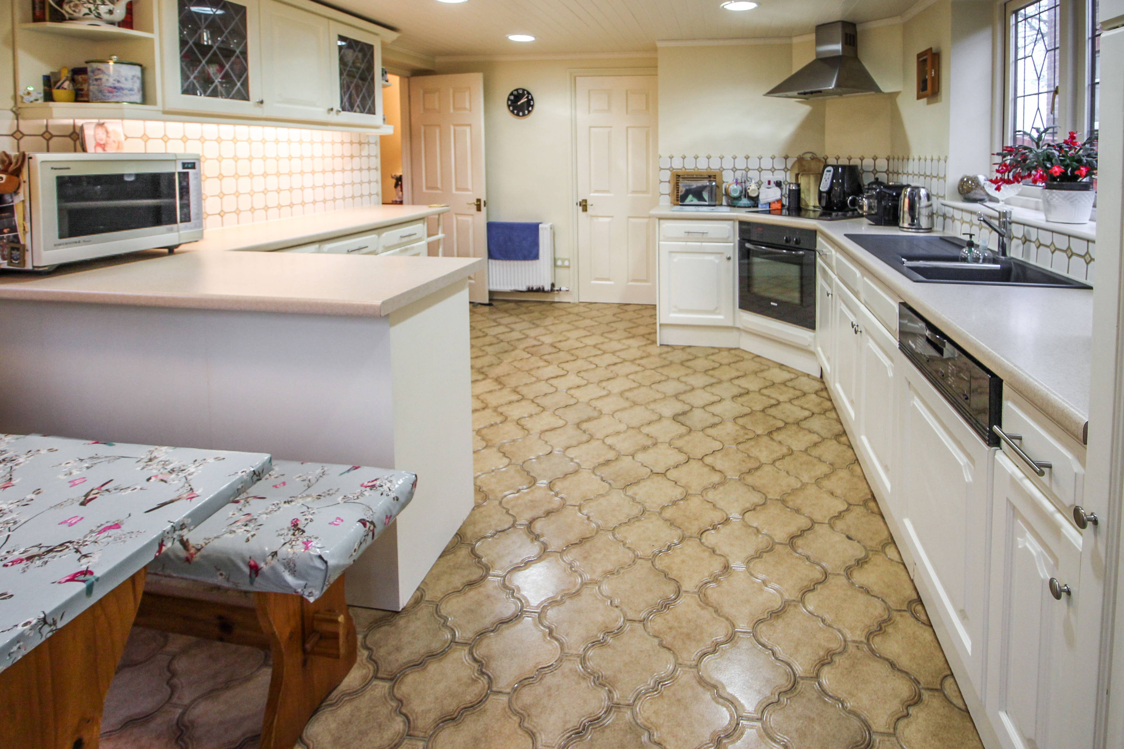 Kitchen/Breakfast