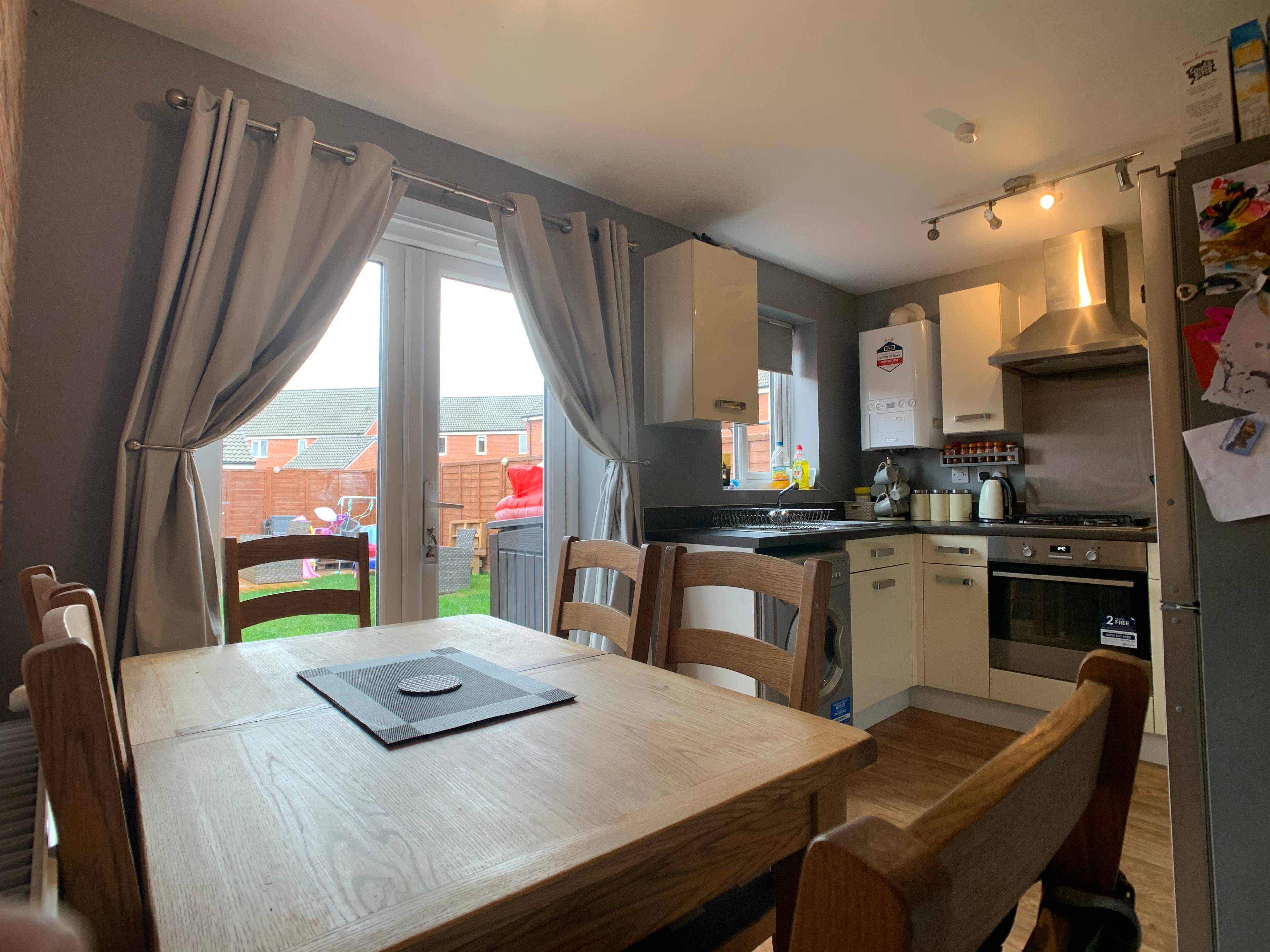 Kitchen/Dining Room