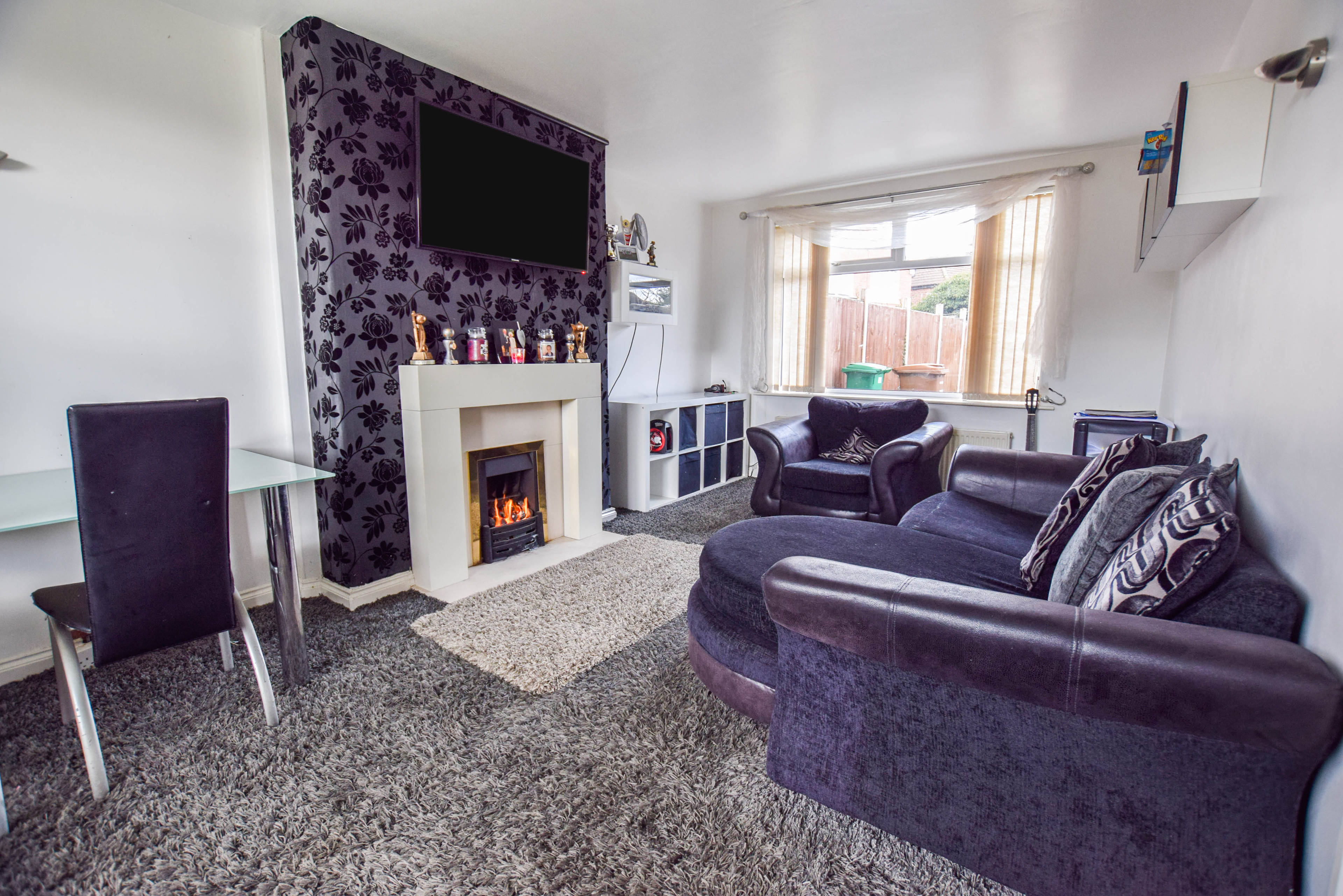 Lounge/Dining Room
