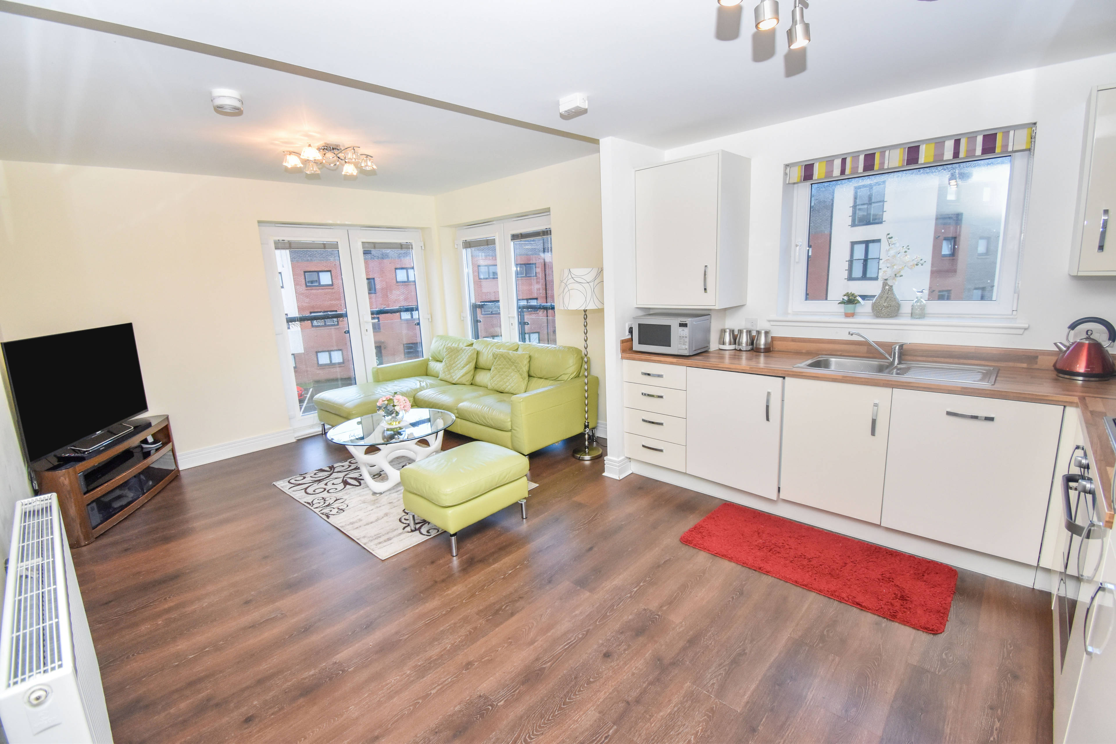 Lounge / Kitchen
