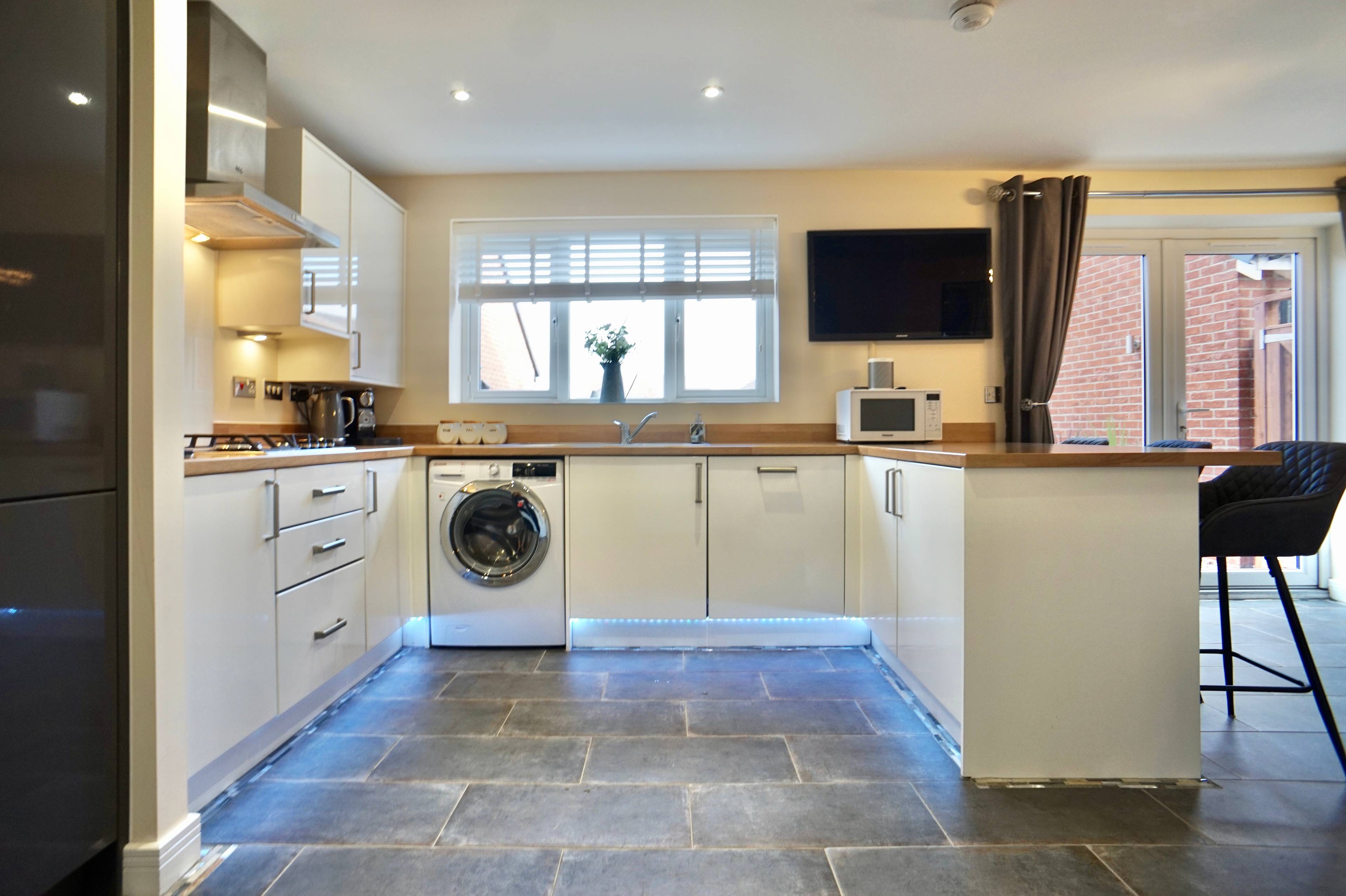 Kitchen/Dining Room