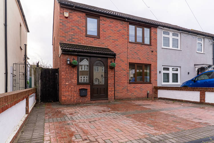 3 bedroom semi-detached house