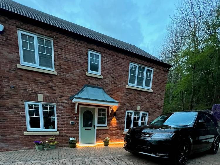 4 bedroom detached house