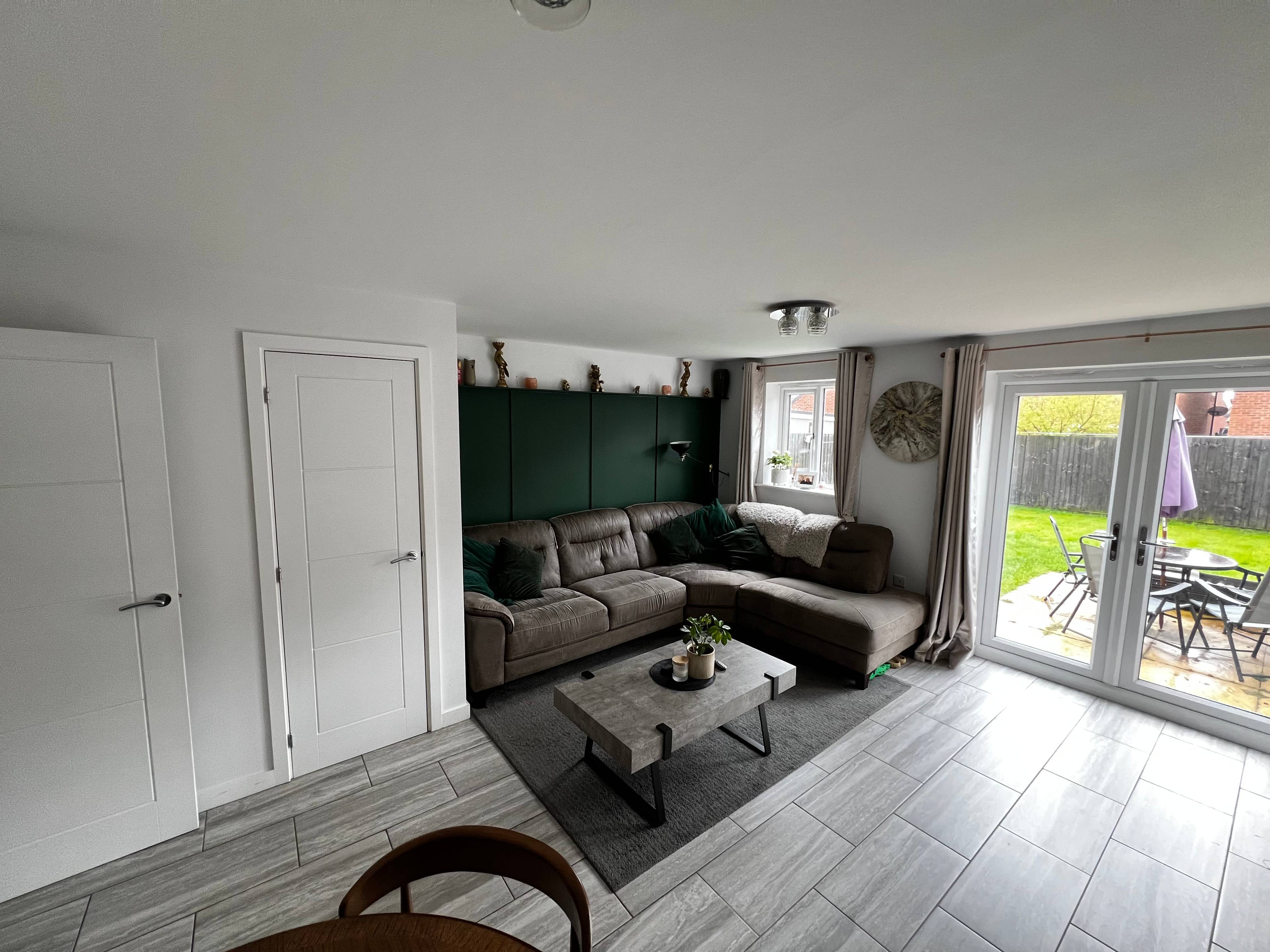 Lounge/Dining Room