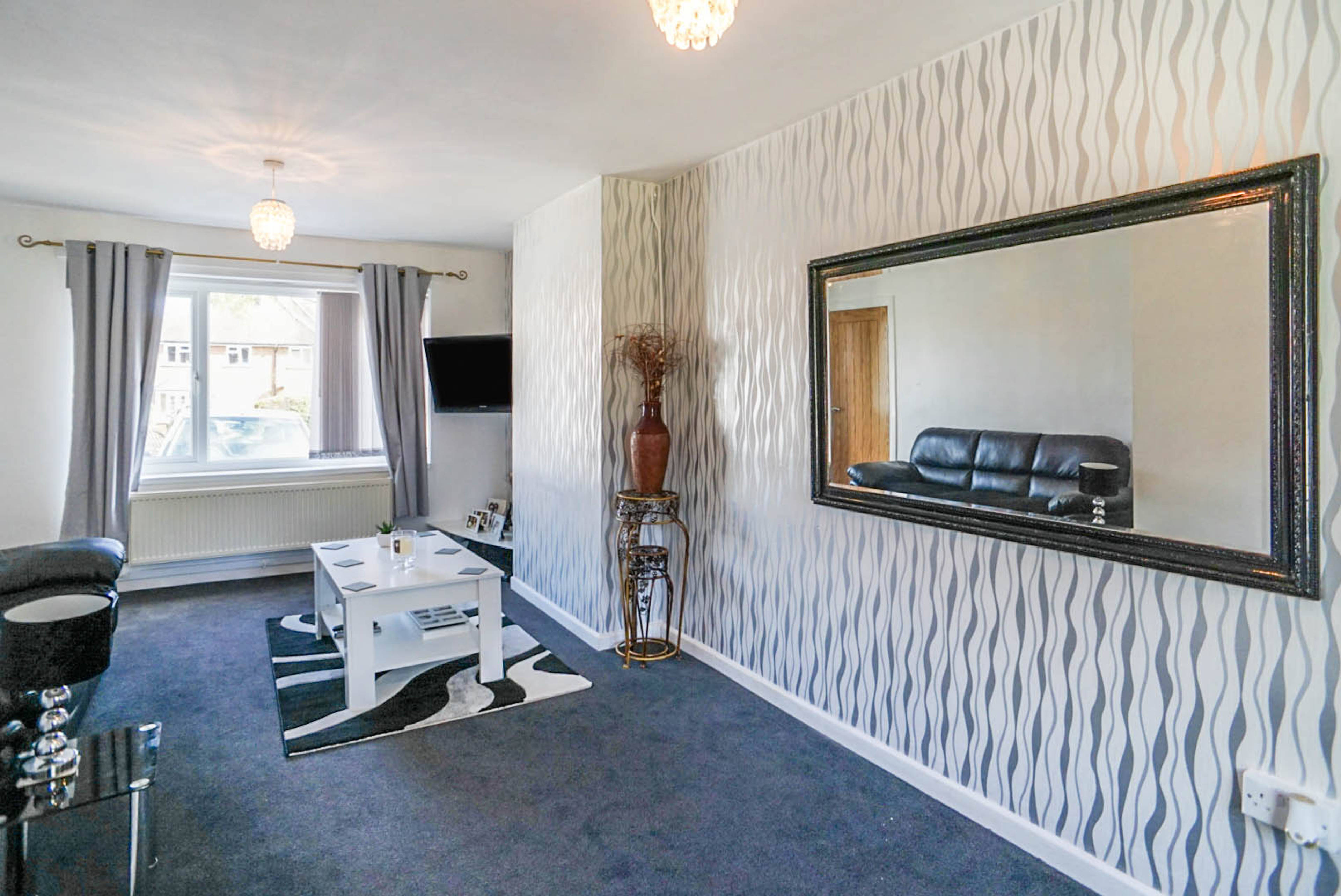 Lounge/Dining Room