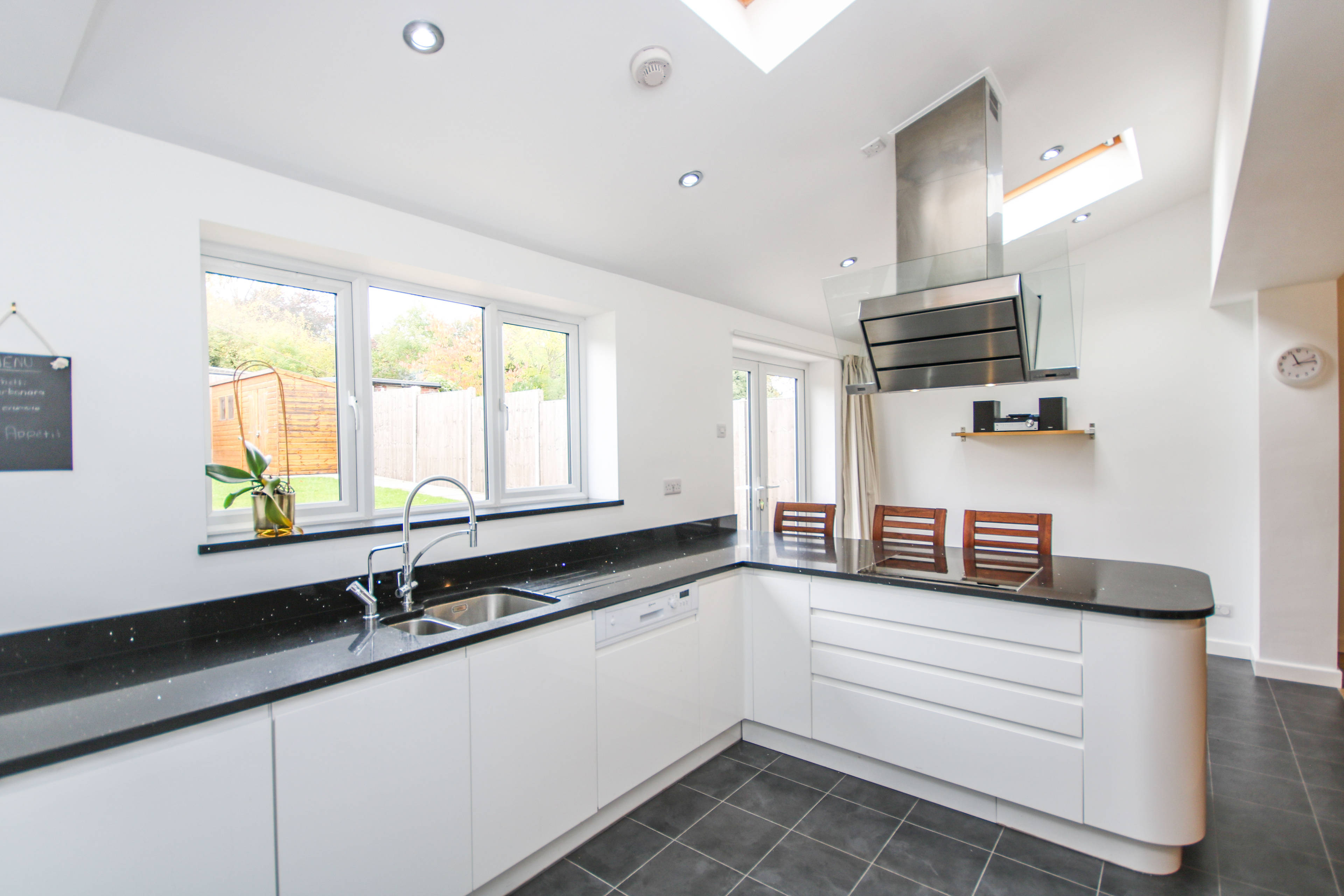 Kitchen/Breakfast