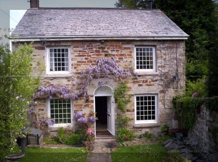 3 bedroom semi-detached house