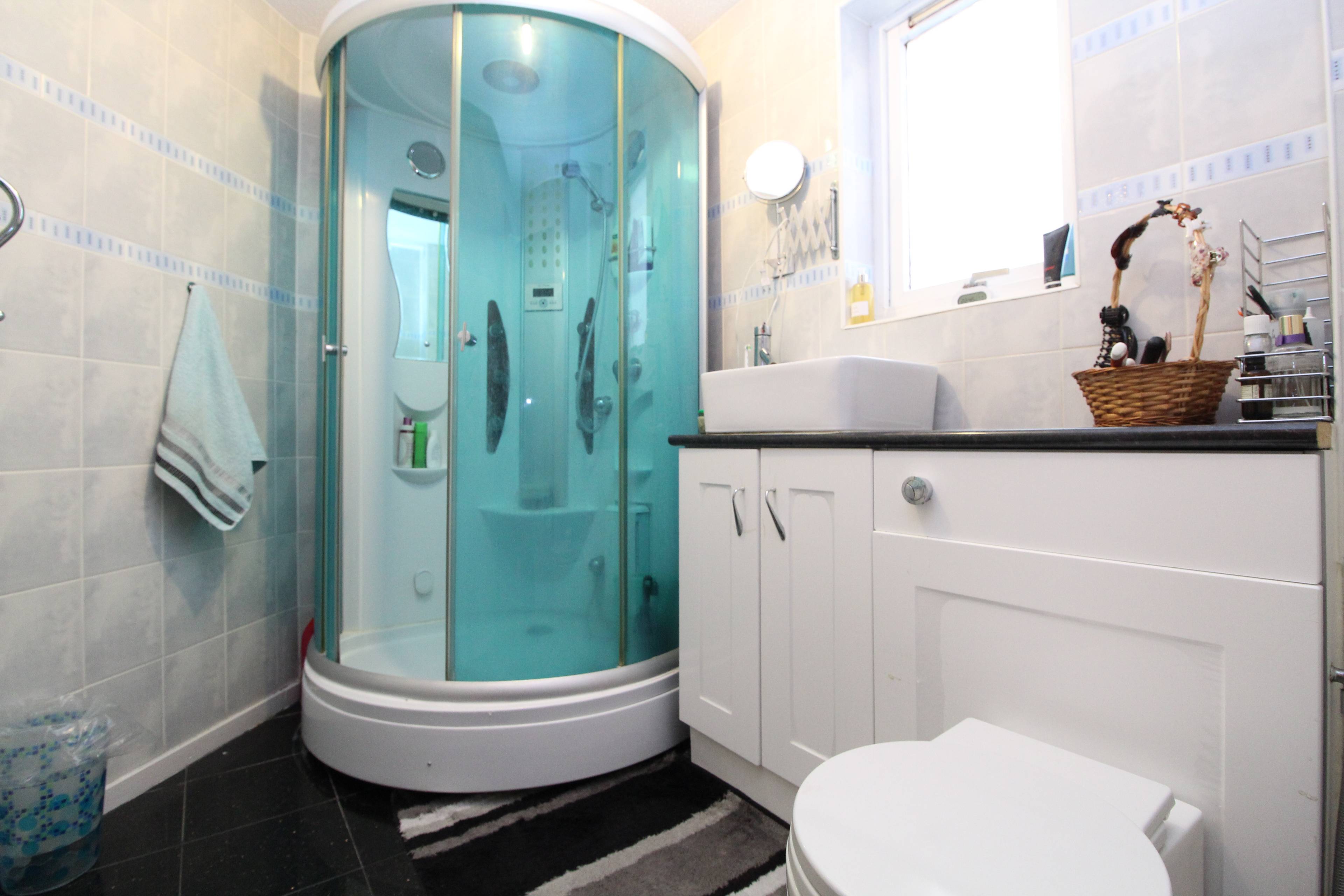 Master En-suite