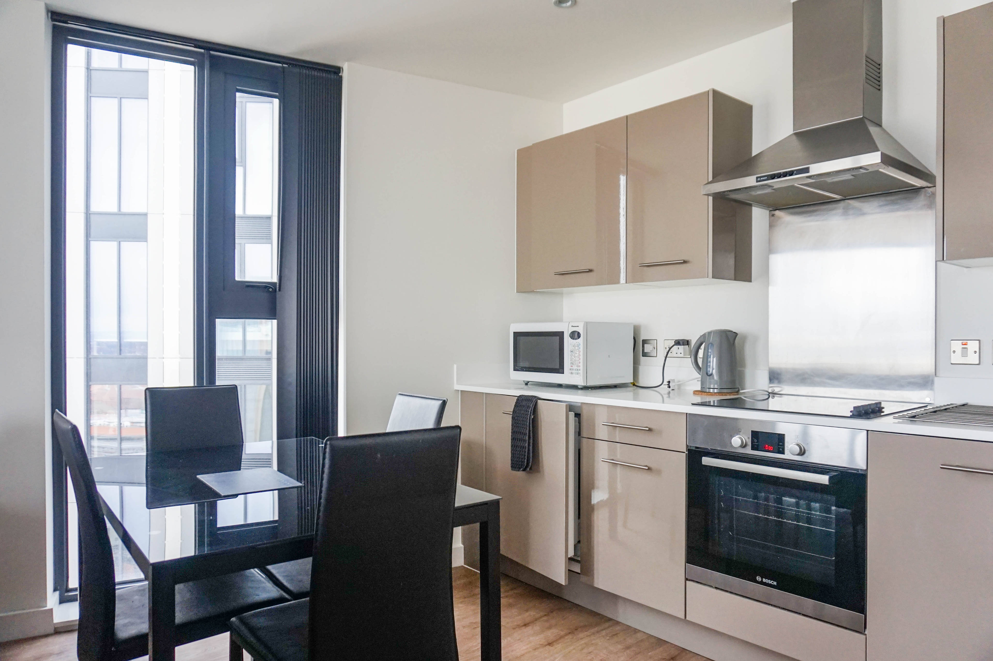 Lounge / Kitchen