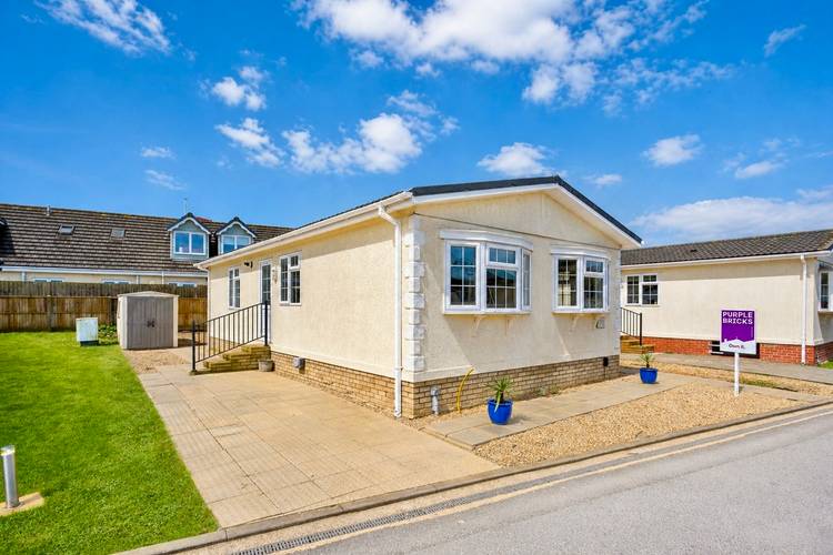 2 bedroom detached bungalow