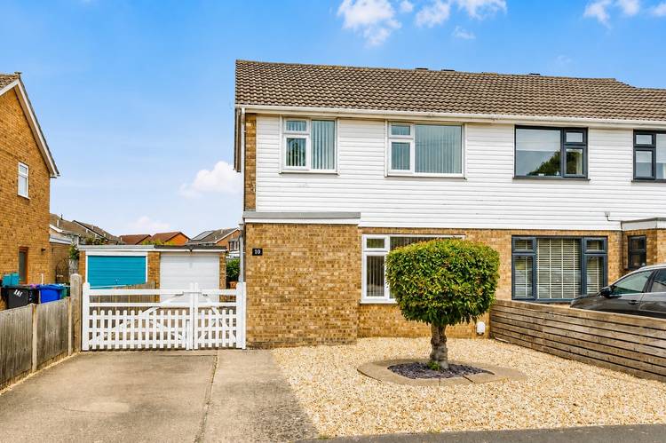 3 bedroom semi-detached house