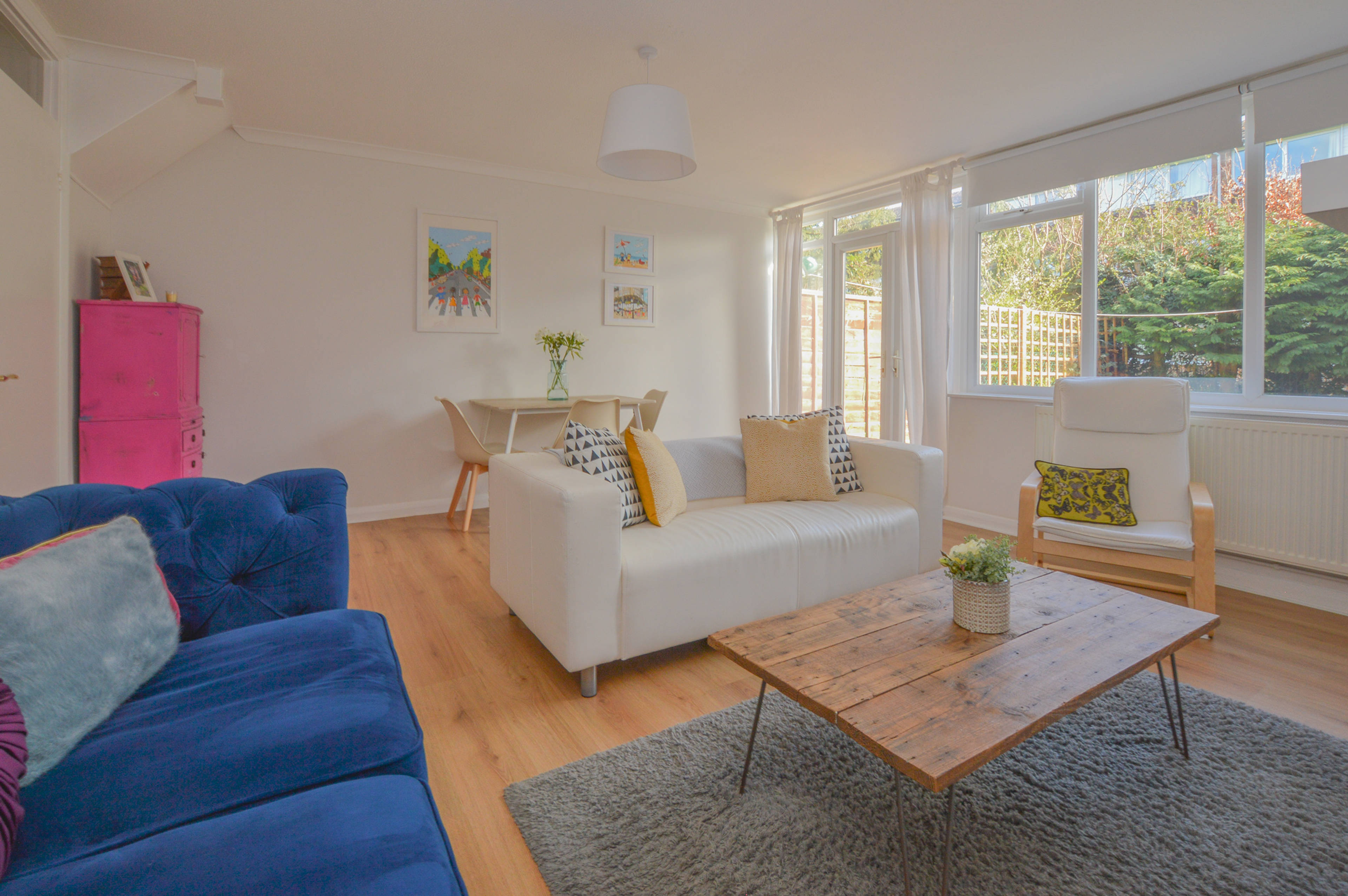 Lounge/Dining Room