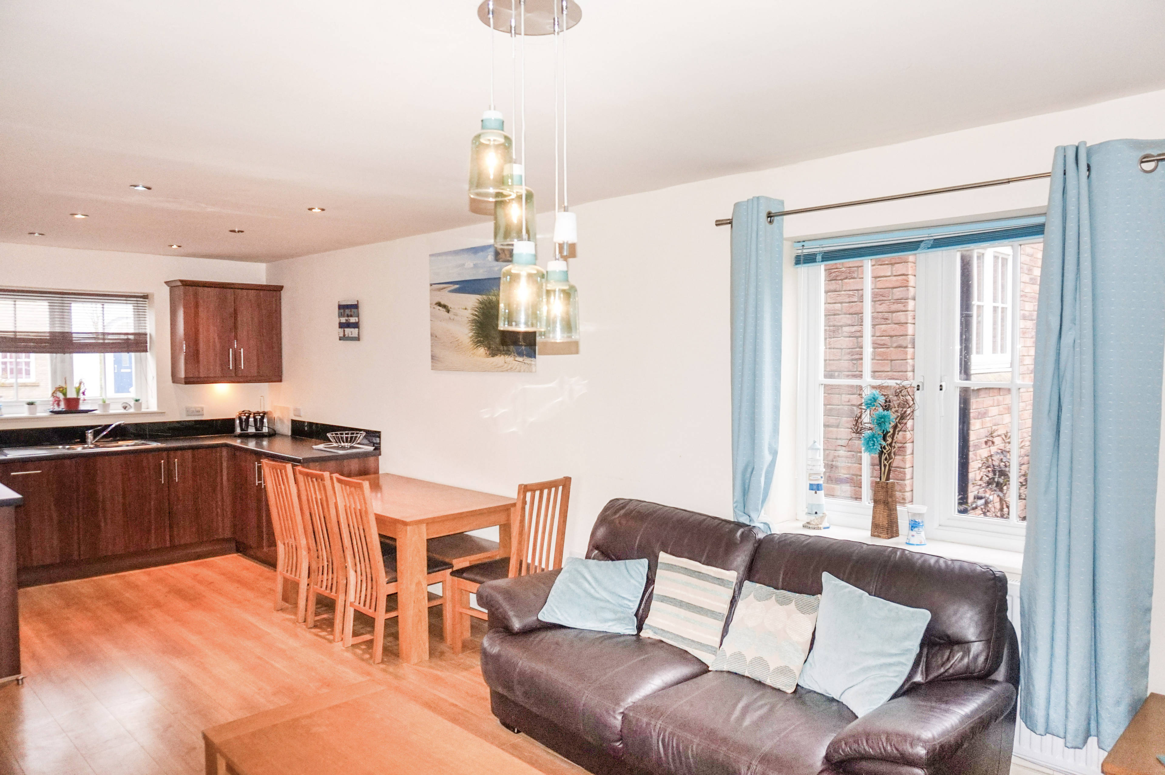 Lounge / Kitchen