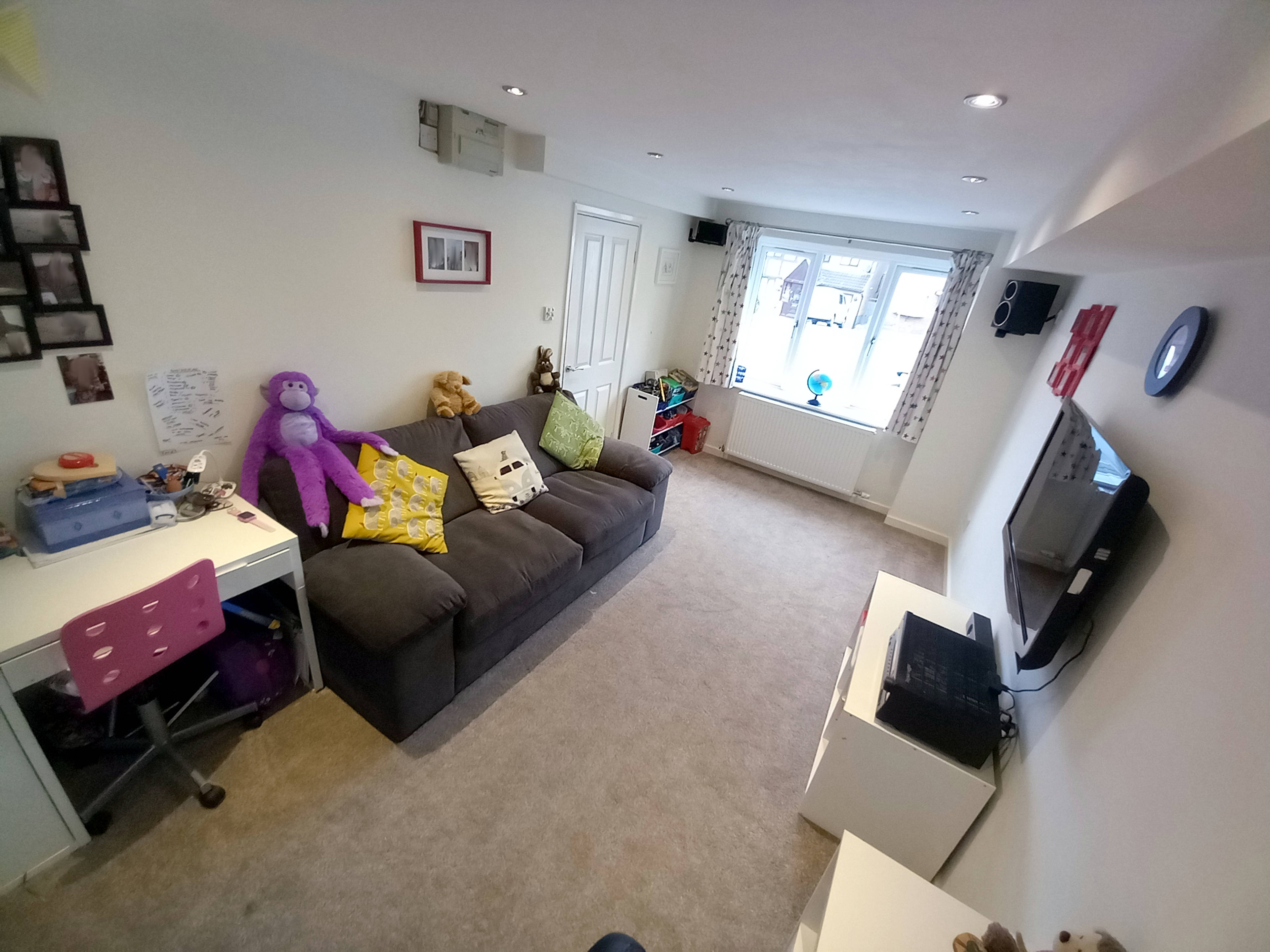 Lounge/Family/Games
