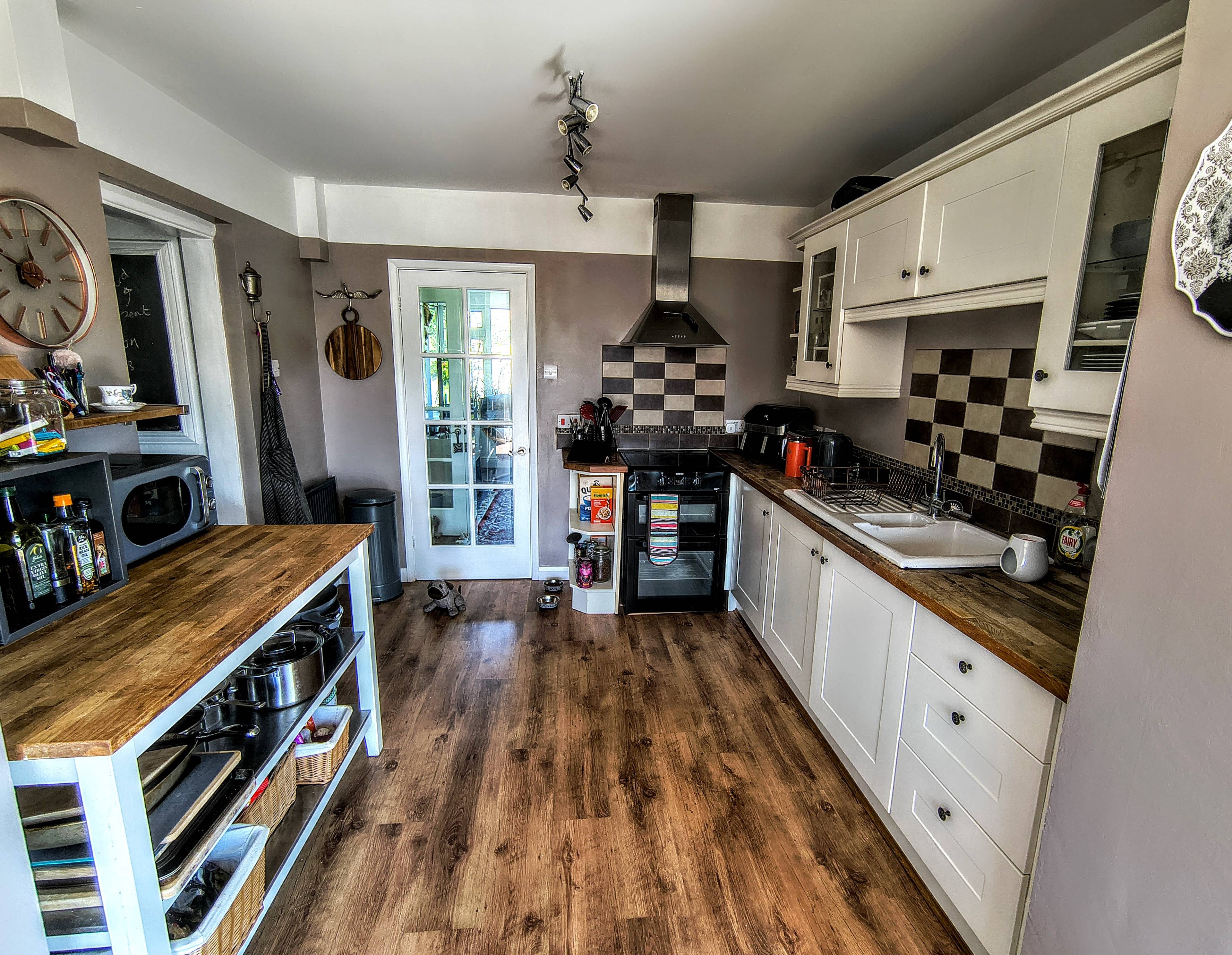 Kitchen/Dining Room