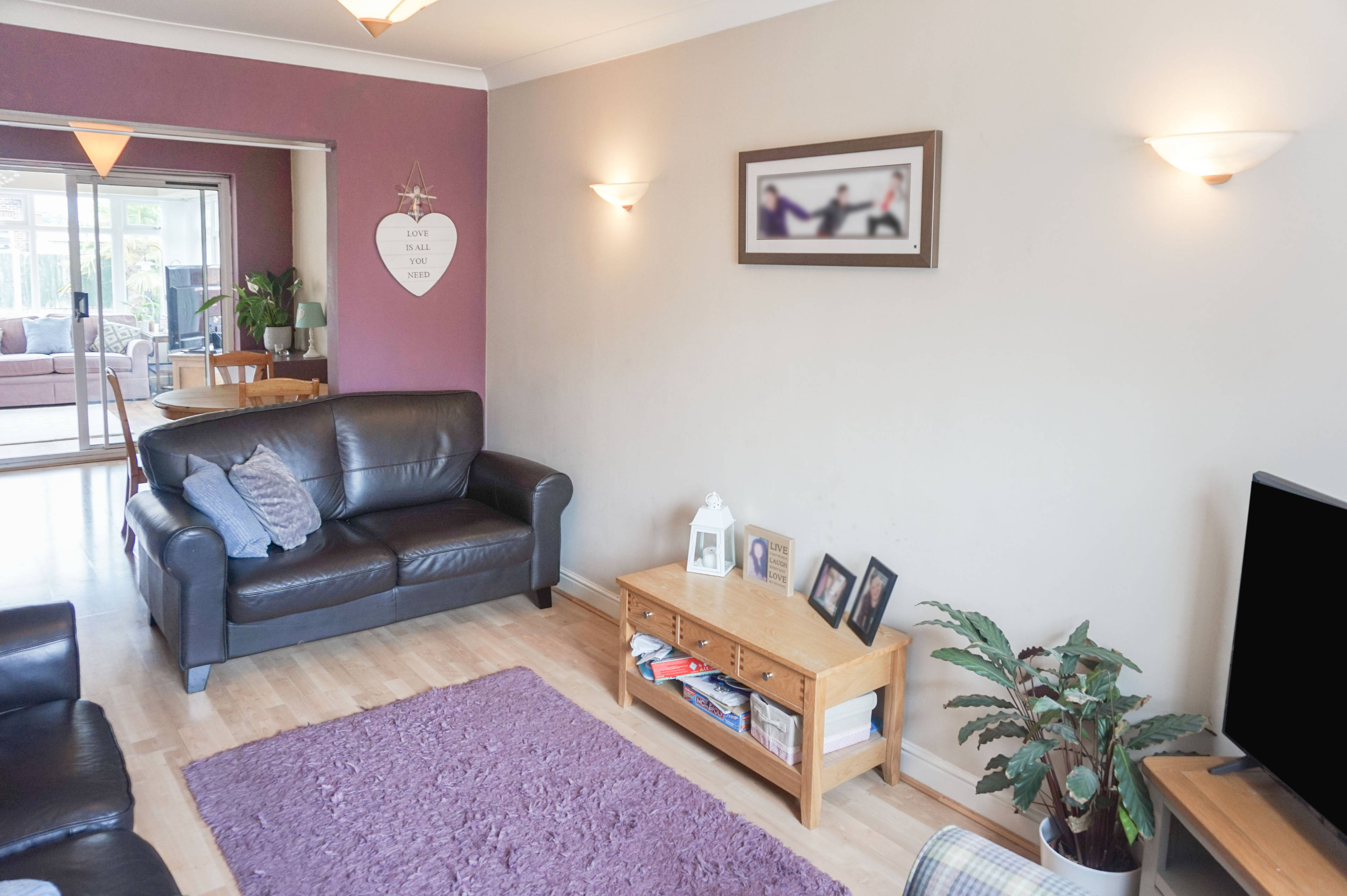 Lounge/Dining Room