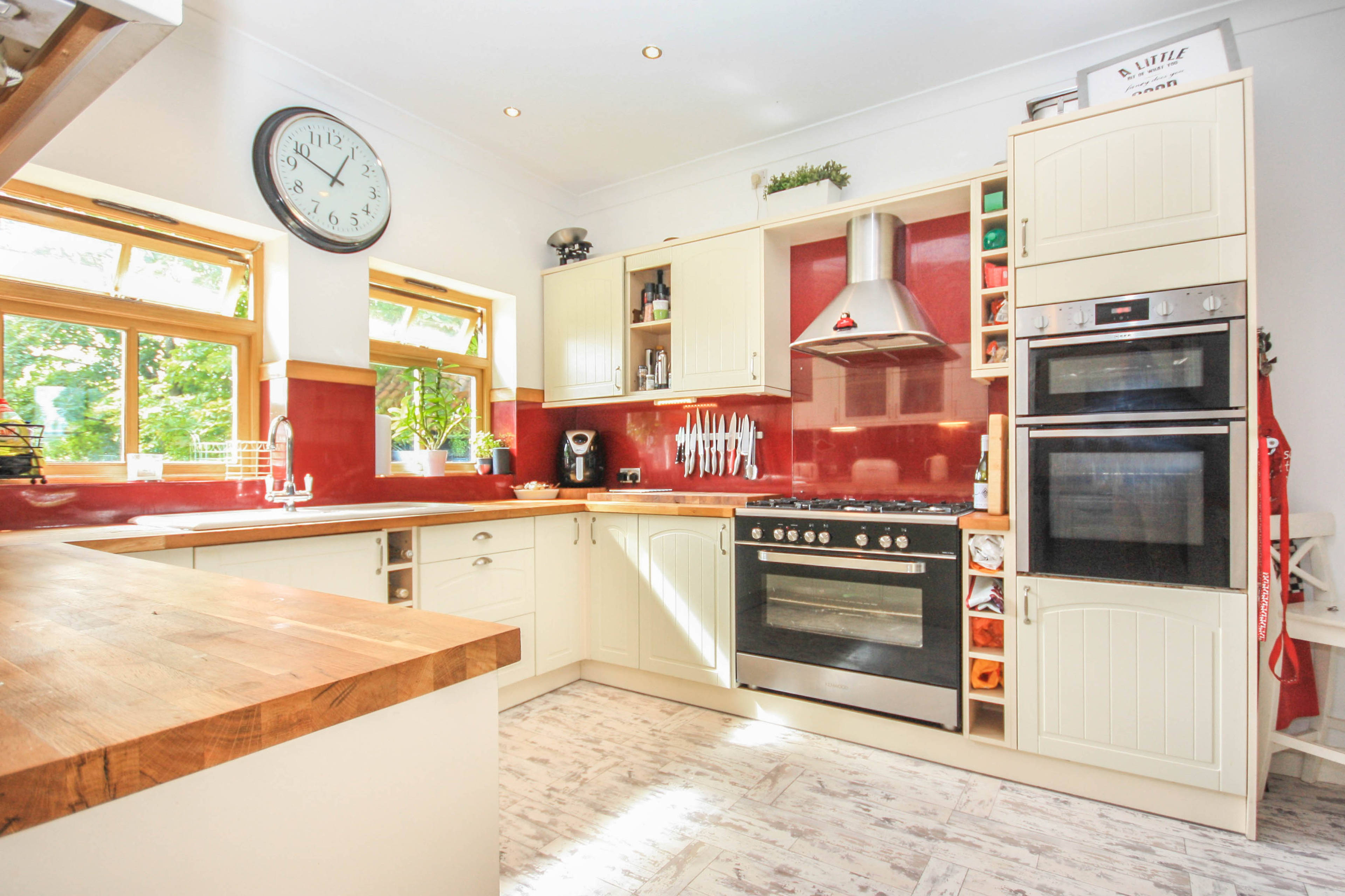 Kitchen/Breakfast