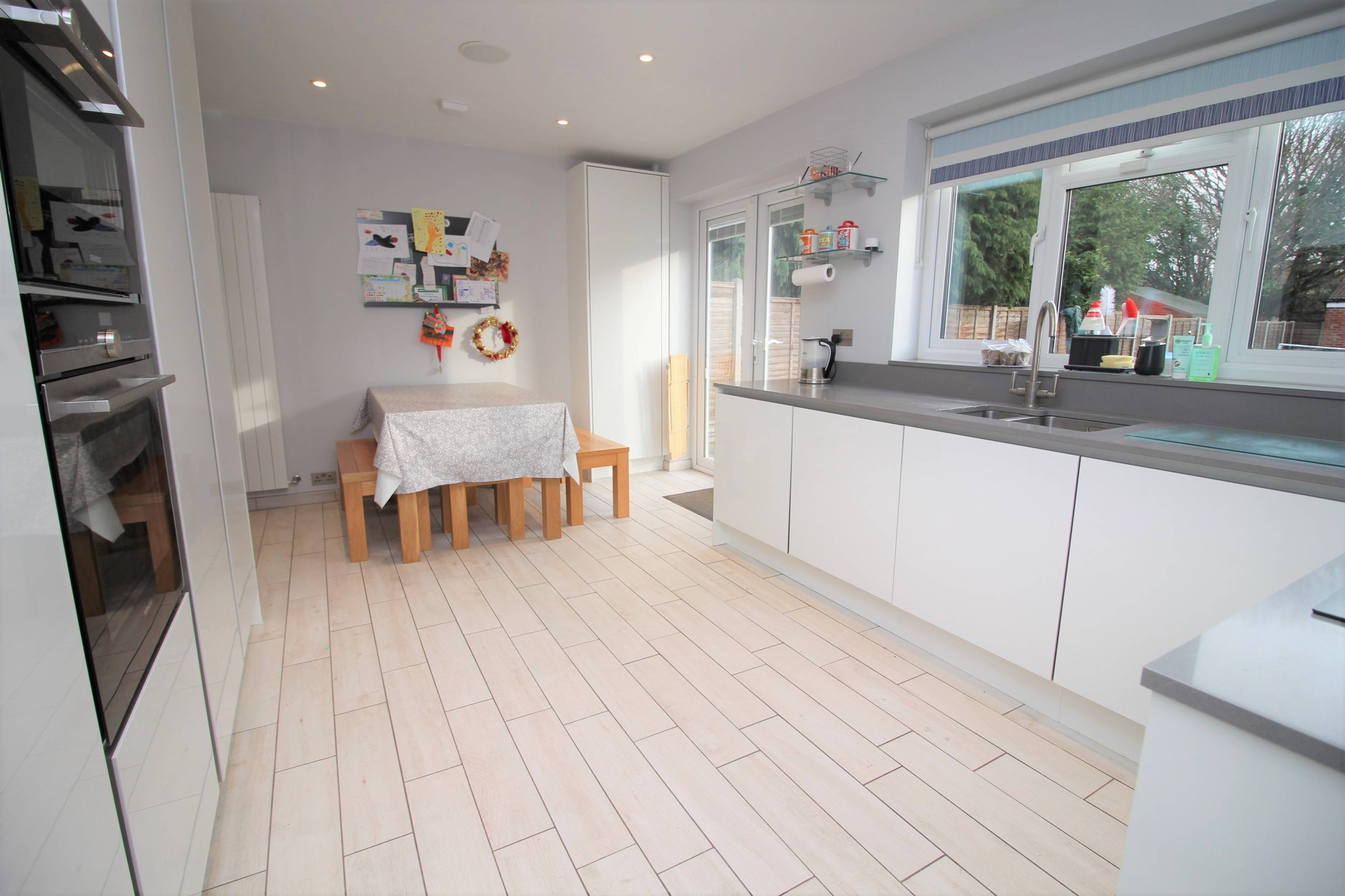 Kitchen/Breakfast
