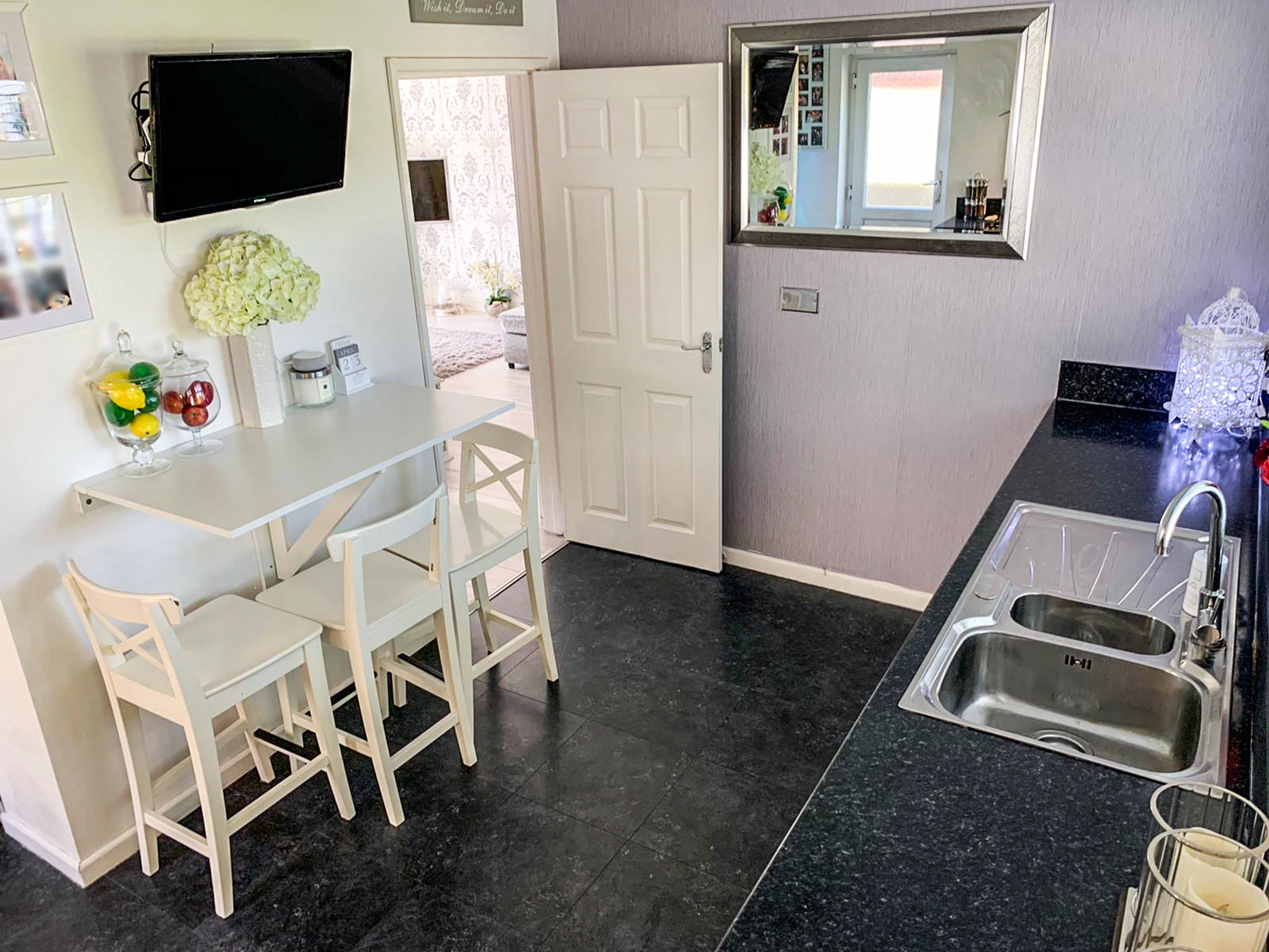 Kitchen/Breakfast