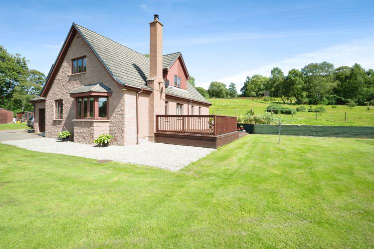 4 bedroom detached house