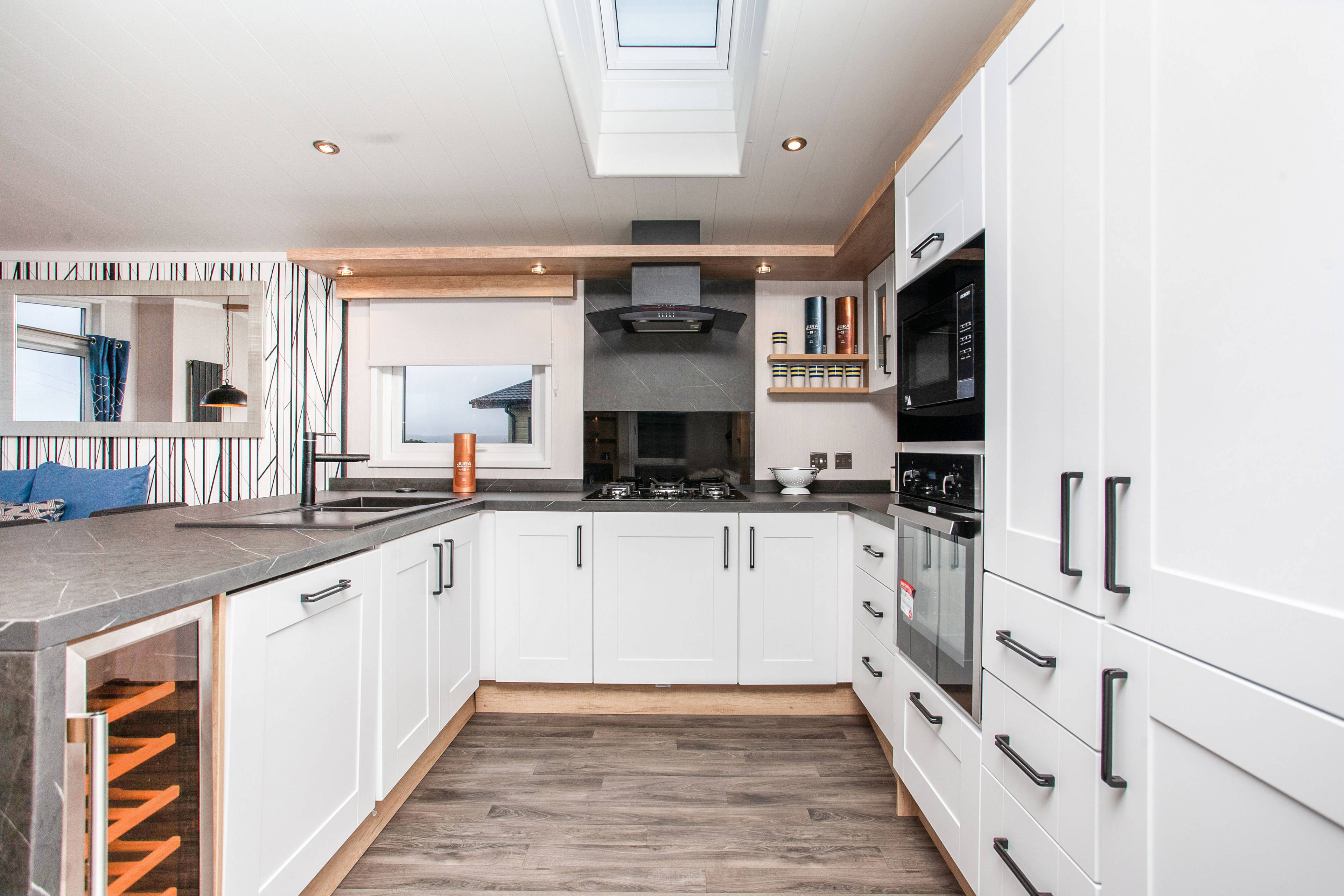 Lodge Kitchen/Living