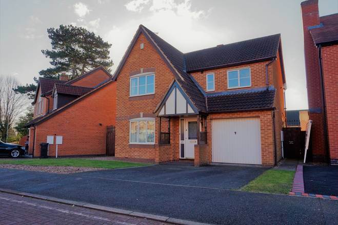 4 bedroom detached house for sale in Allerton Drive, Heathley Park ...
