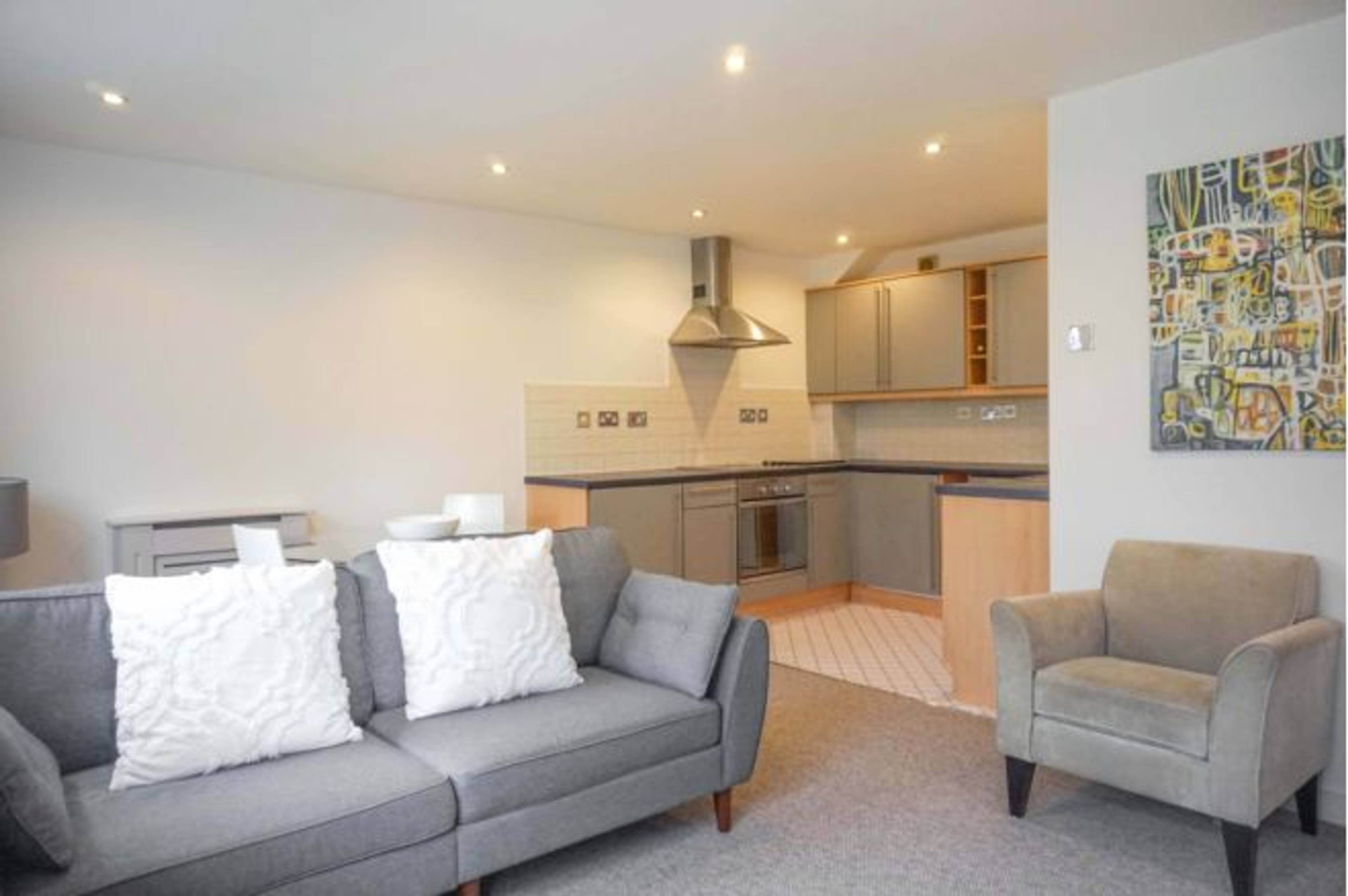 Lounge / Kitchen