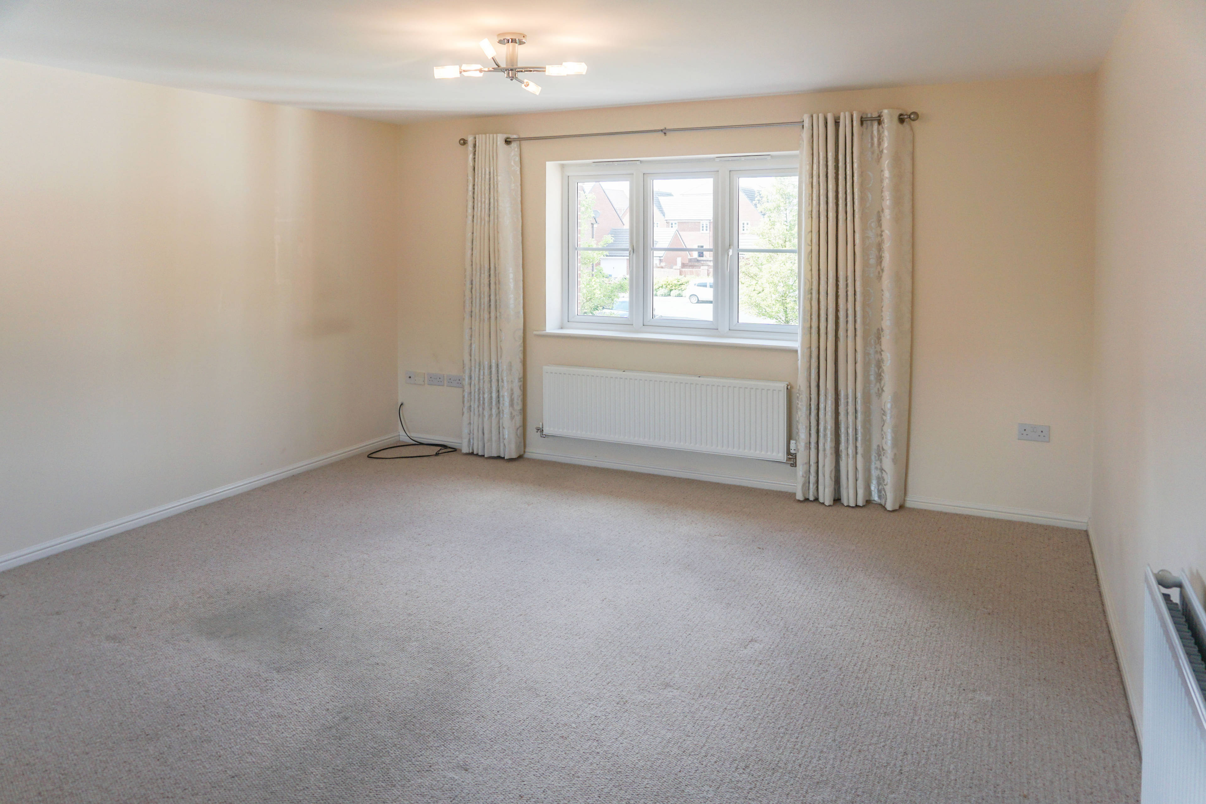 Lounge / Kitchen
