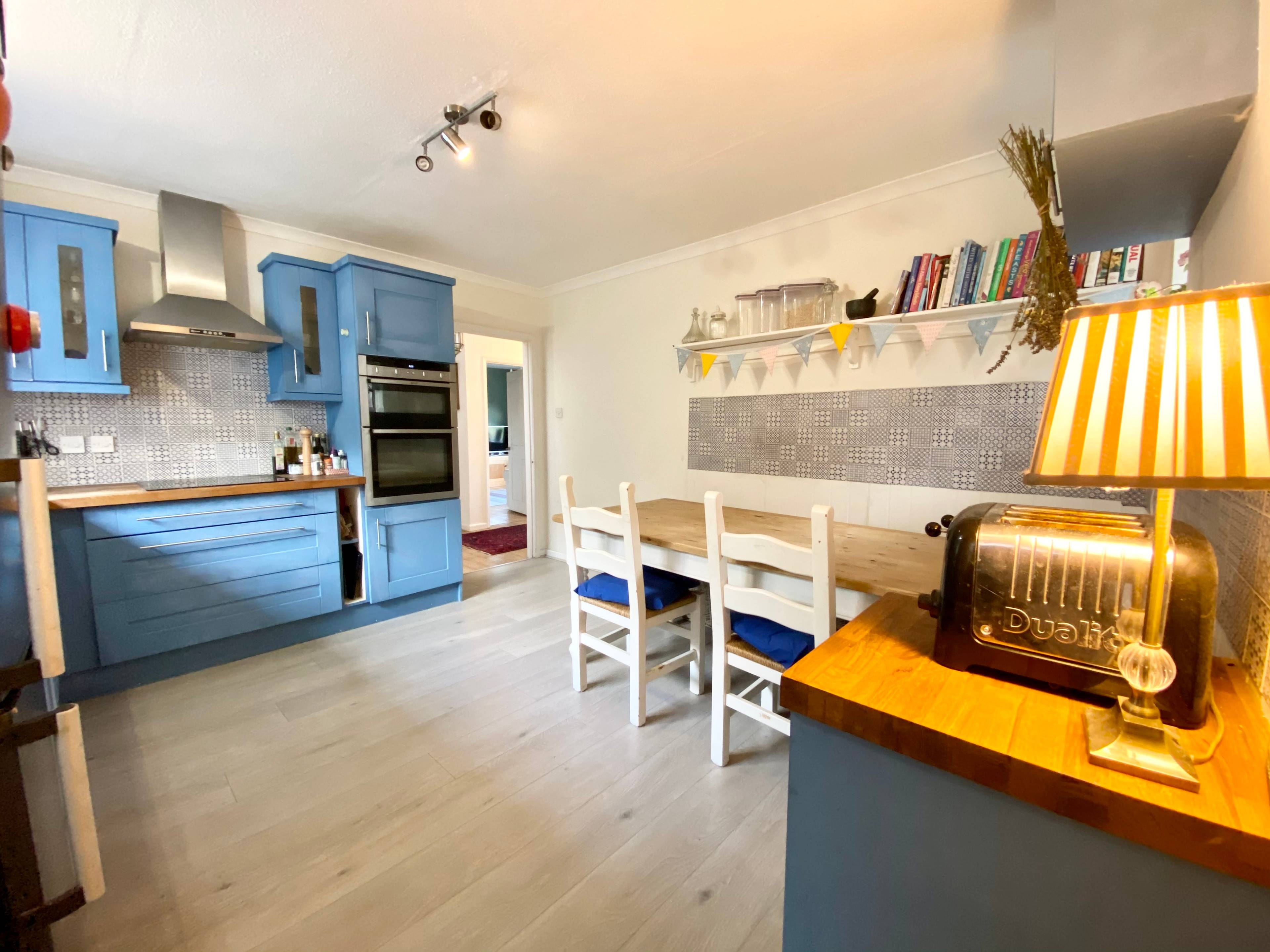 Kitchen/Breakfast
