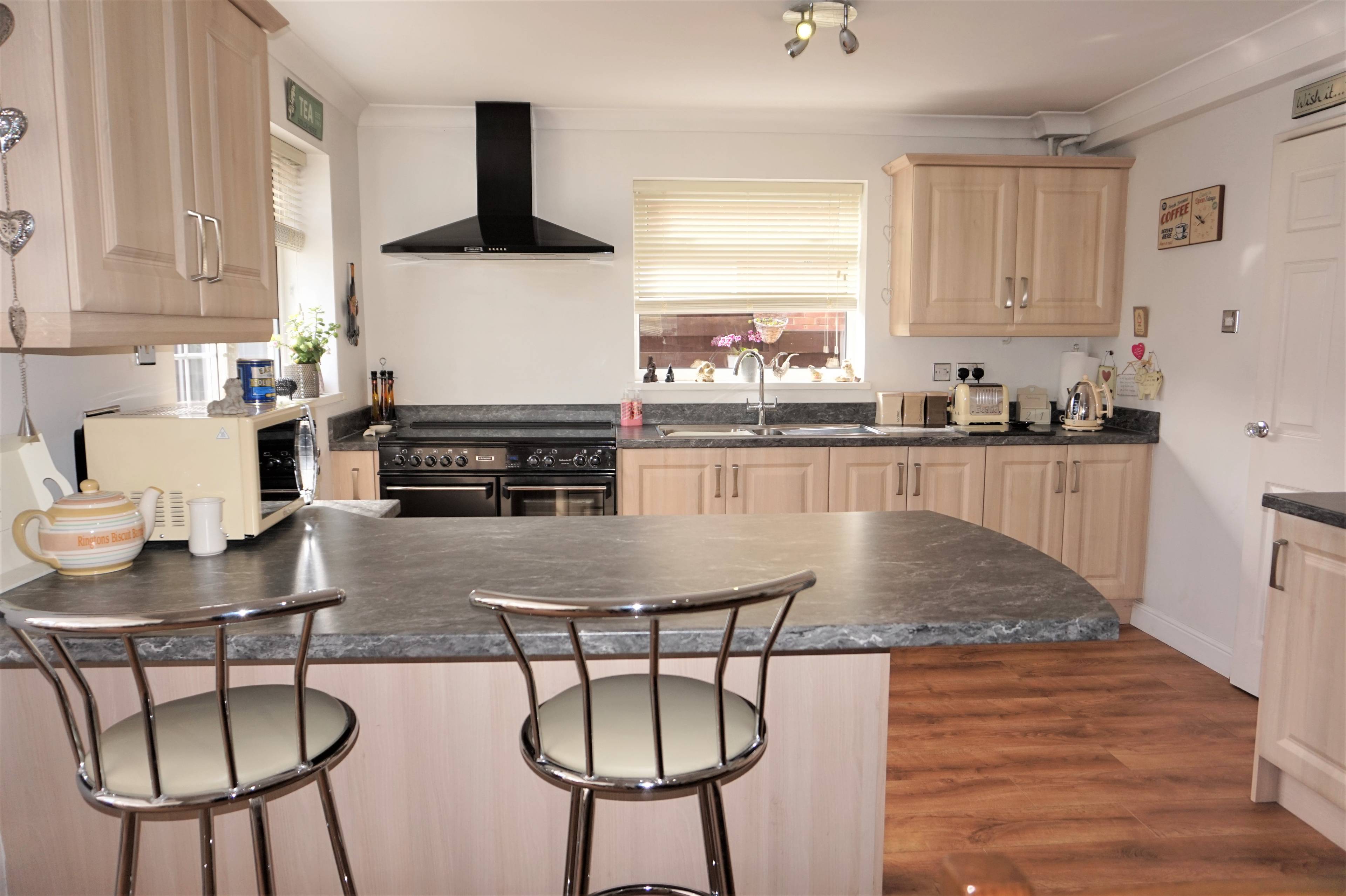 Kitchen/Breakfast