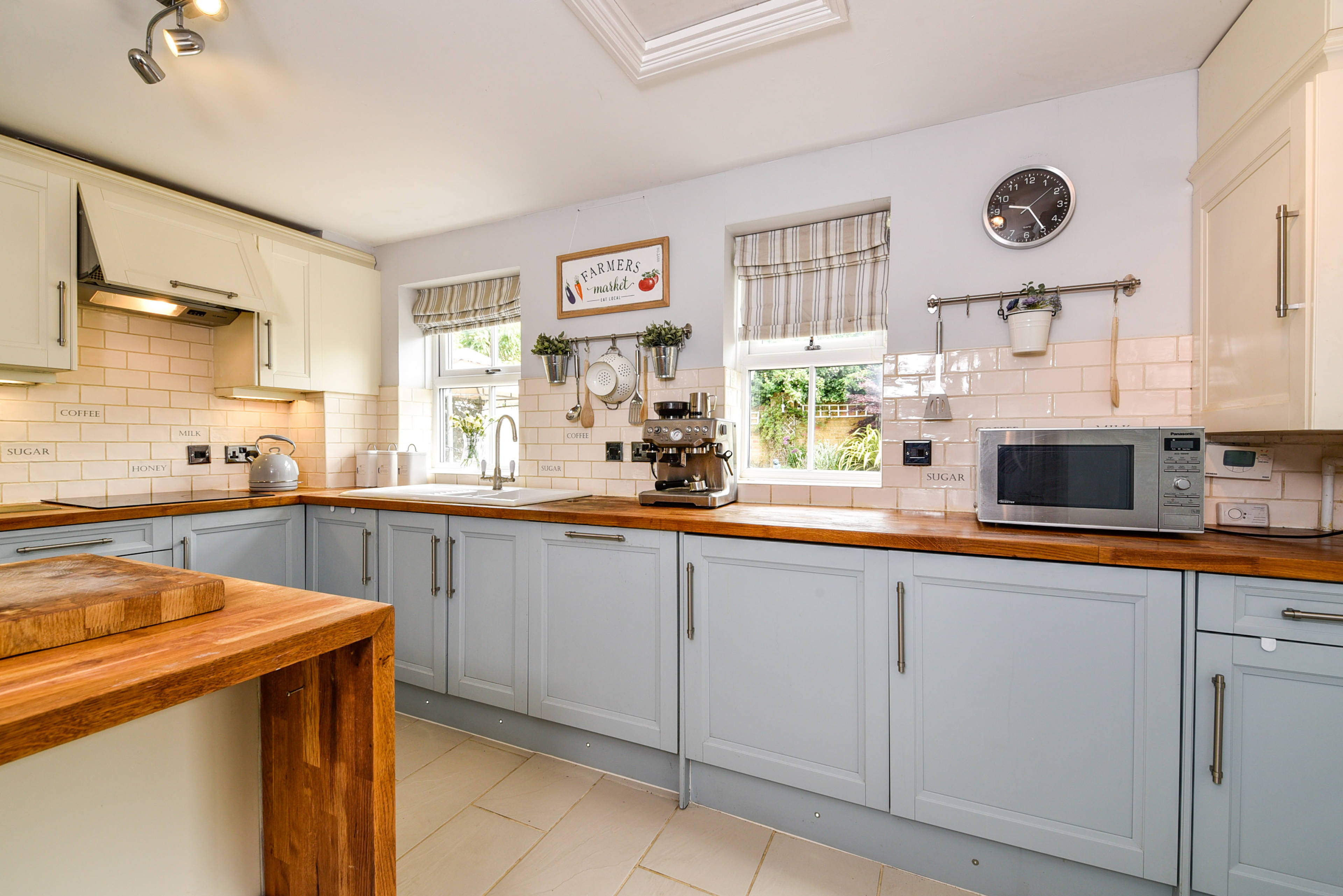 Kitchen/Breakfast