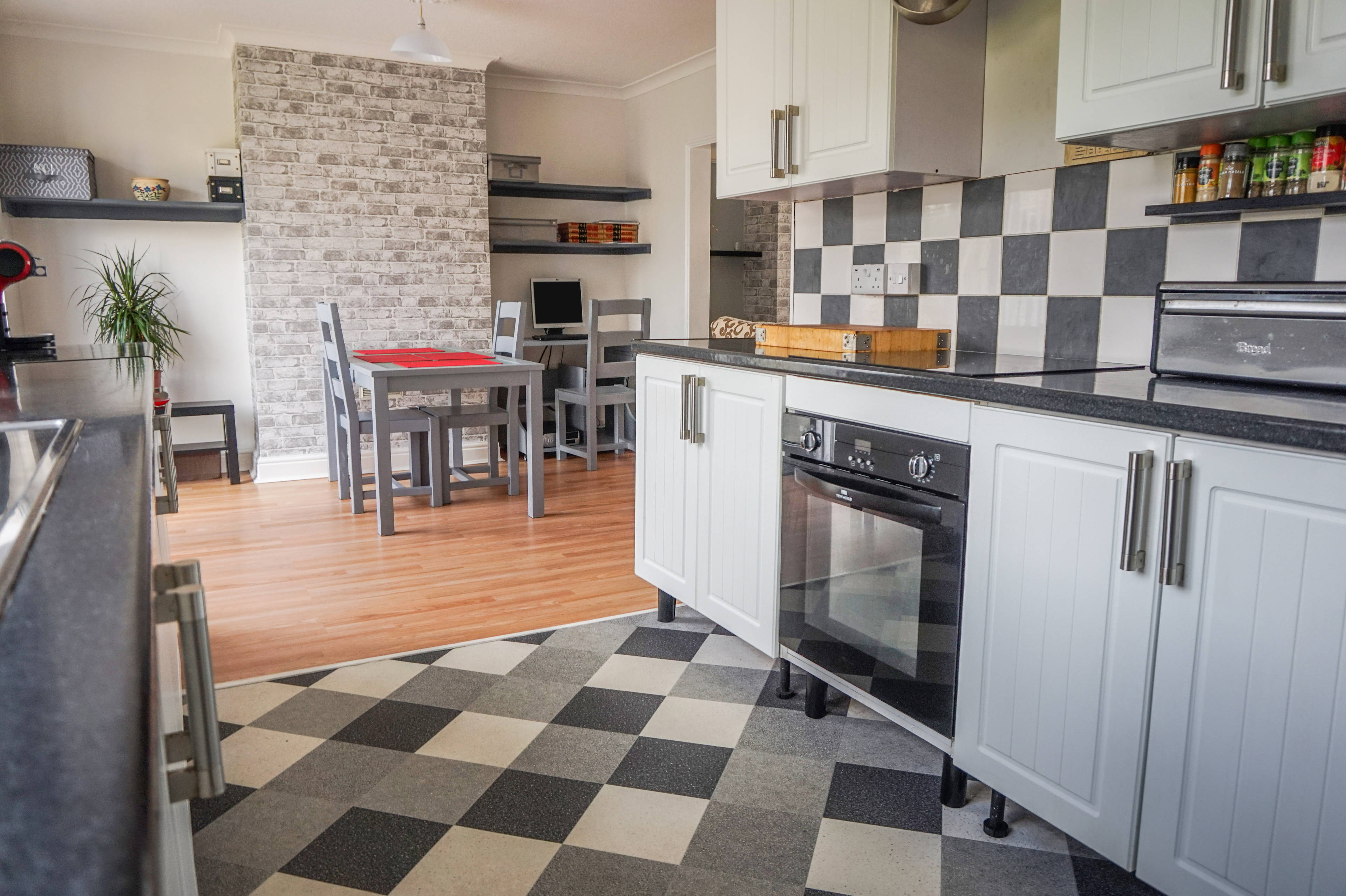 Kitchen/Dining Room
