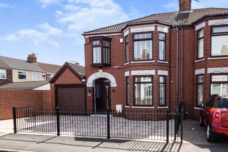 3 bedroom semi-detached house