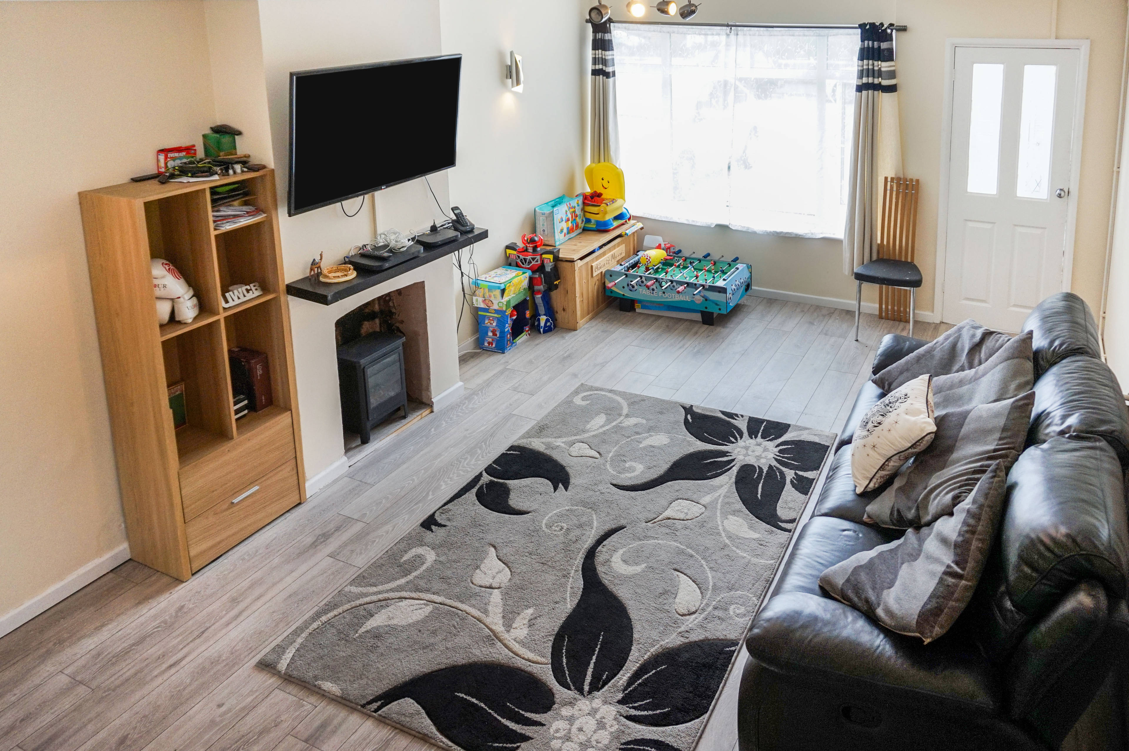 Lounge/Dining Room