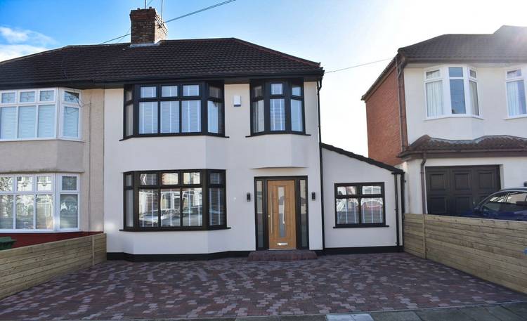 3 bedroom semi-detached house