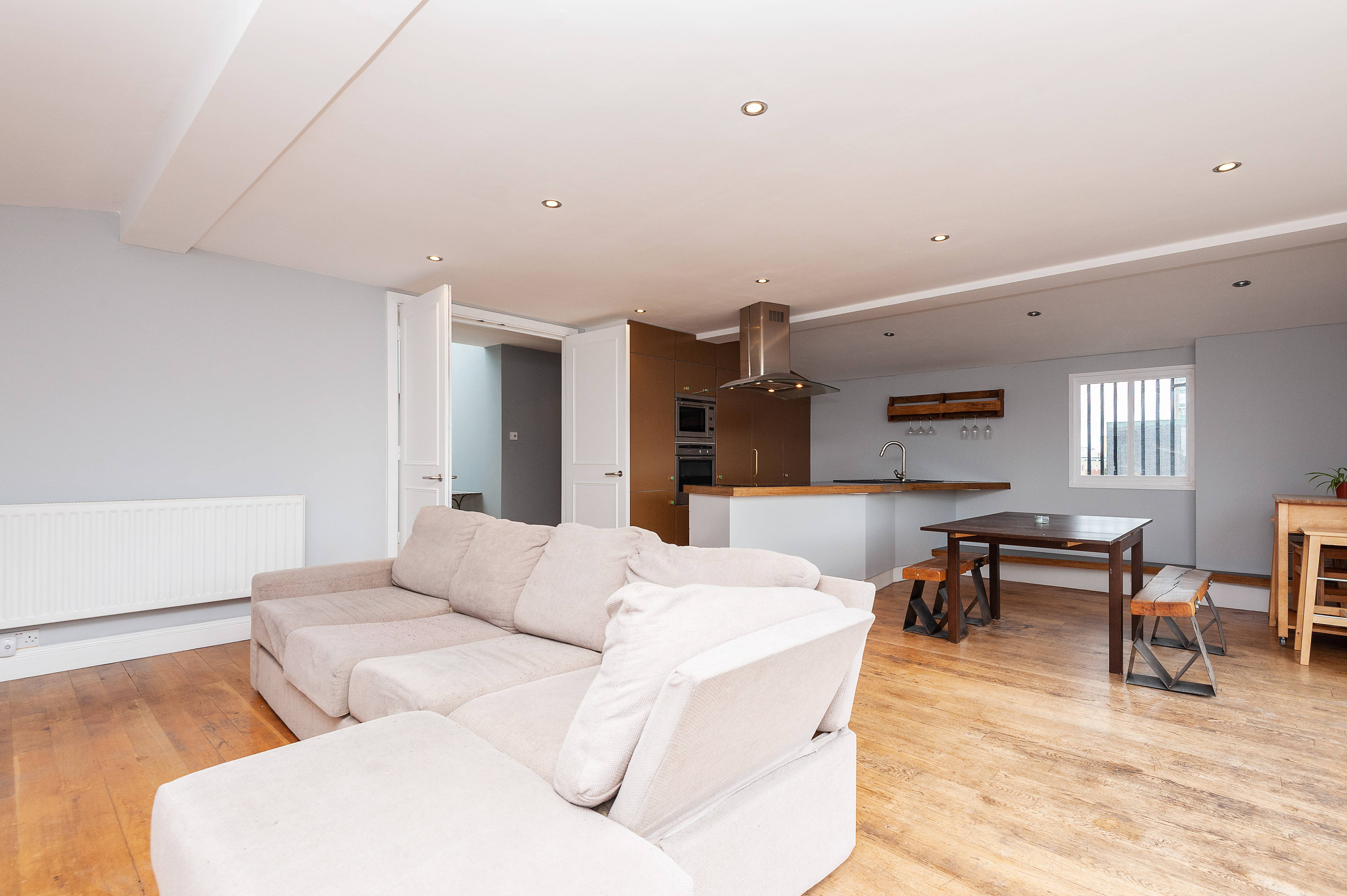 Lounge / Kitchen