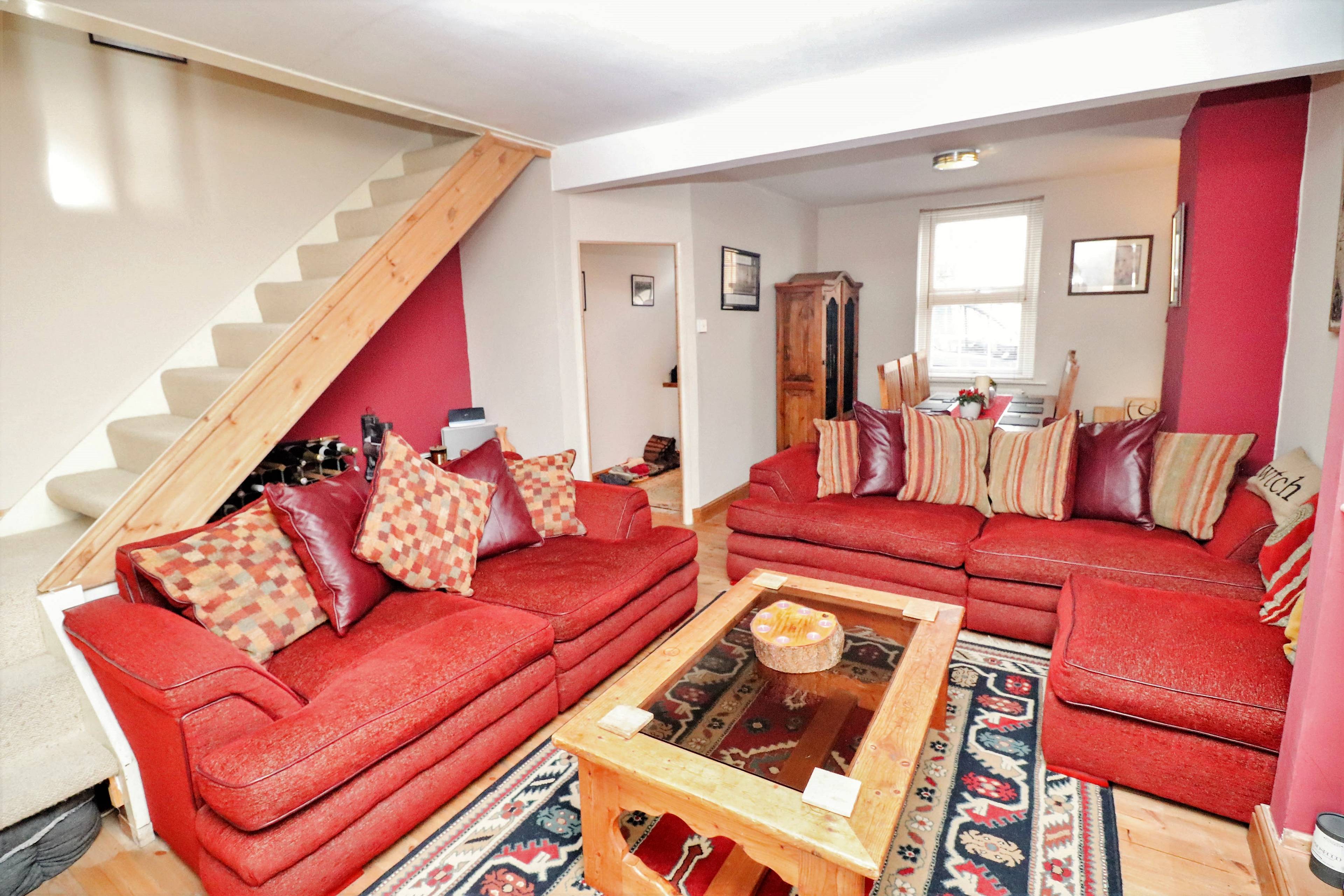 Lounge/Dining Room