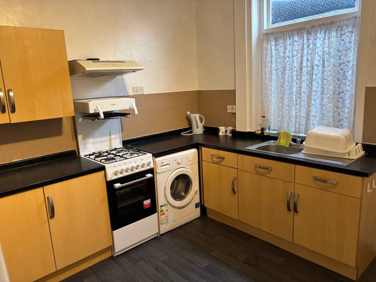 2 bedroom terraced house