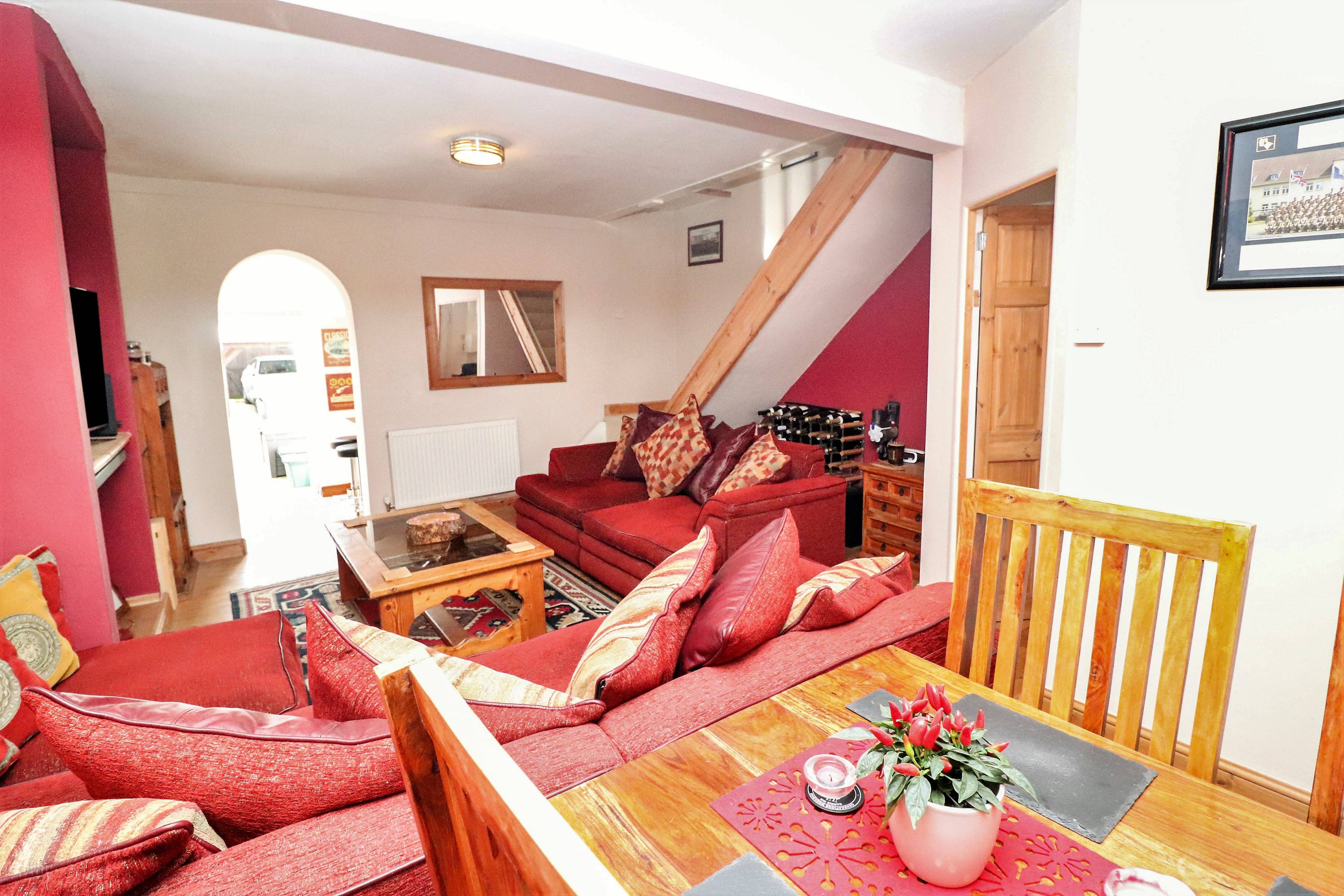 Lounge/Dining Room